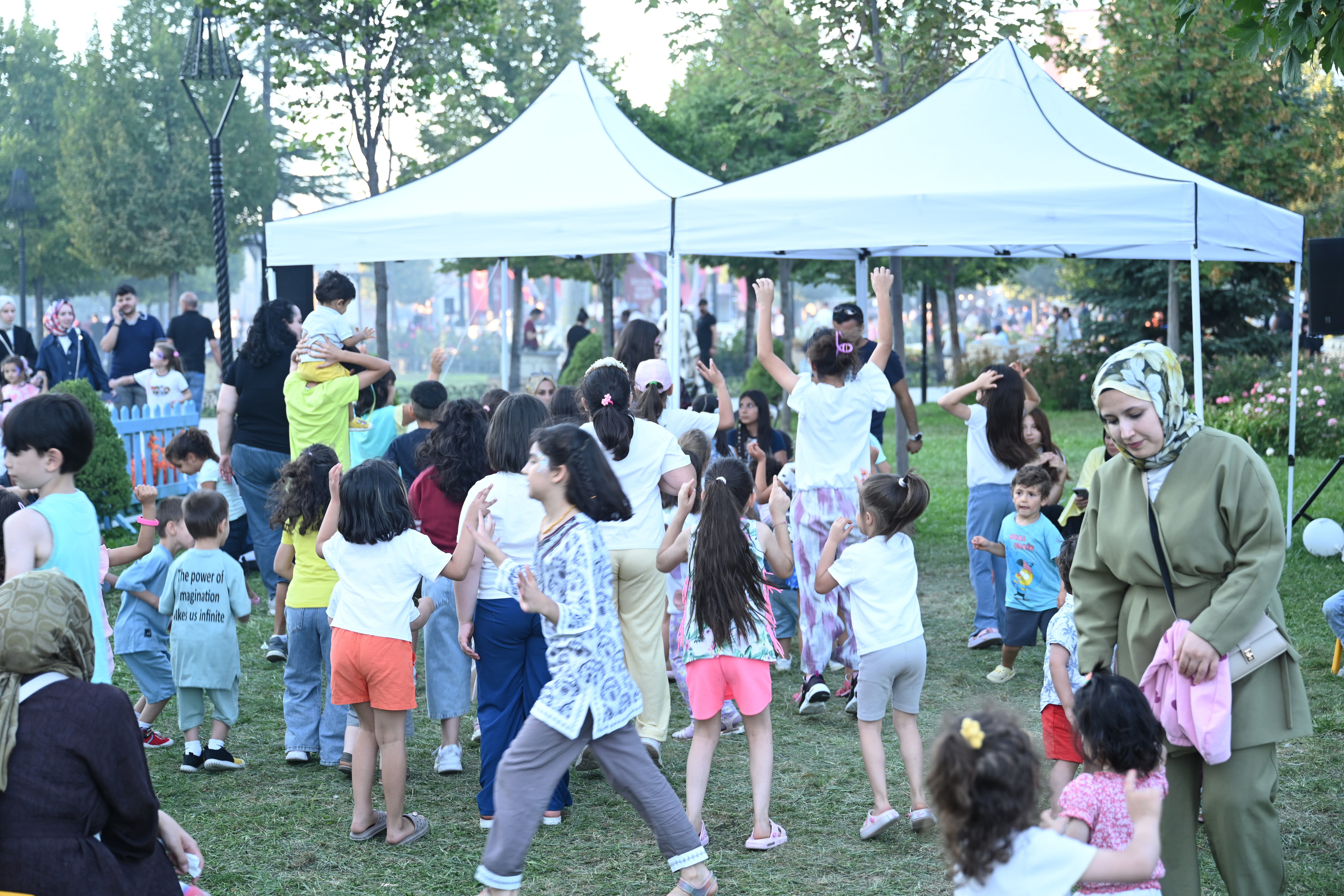 BAŞKAN ALTAY, 4. GASTROFEST’E KATILAN ZİYARETÇİLERE, ŞEFLERE VE ESNAFA TEŞEKKÜR ETTİ