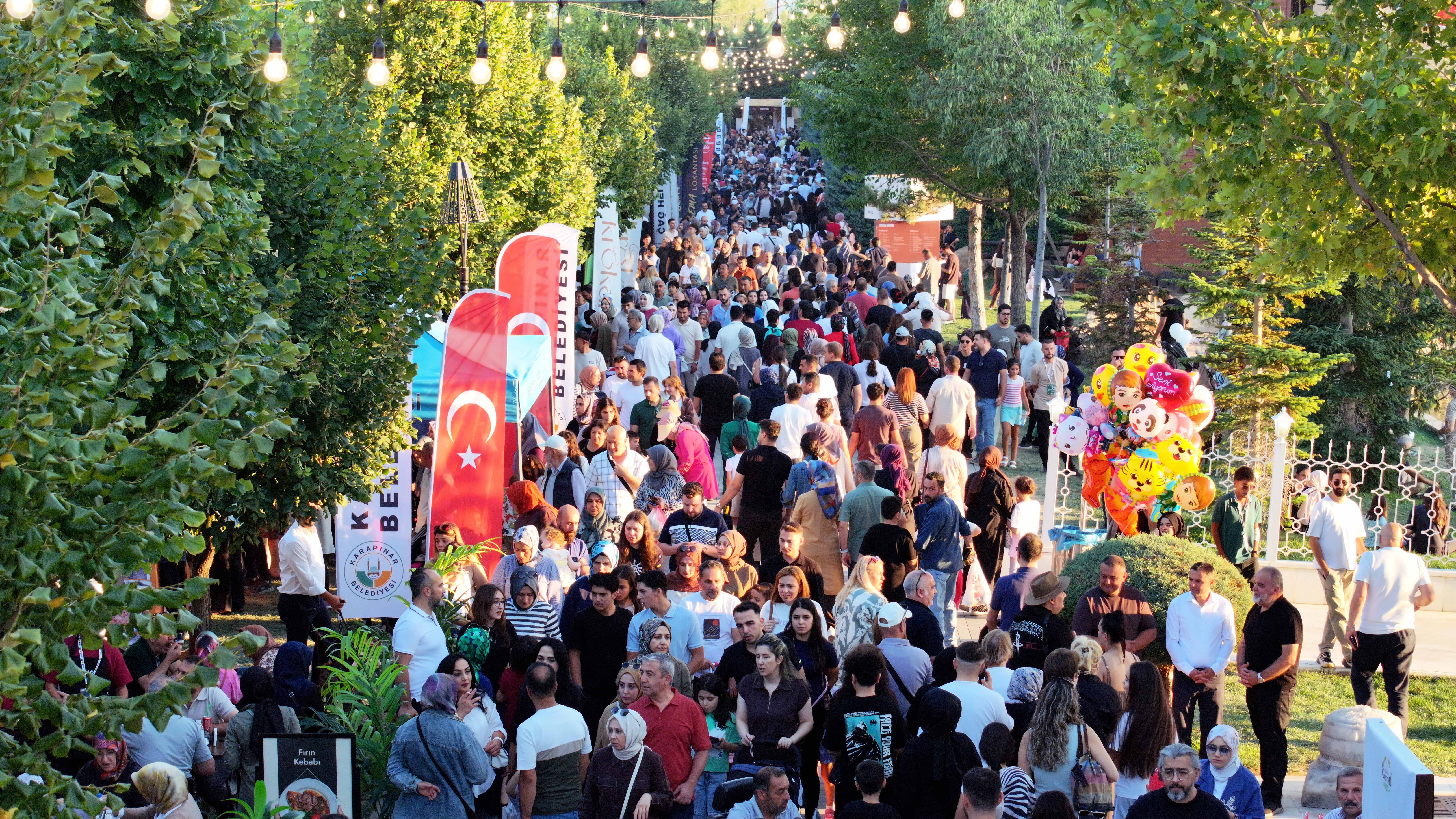 BAŞKAN ALTAY, 4. GASTROFEST’E KATILAN ZİYARETÇİLERE, ŞEFLERE VE ESNAFA TEŞEKKÜR ETTİ