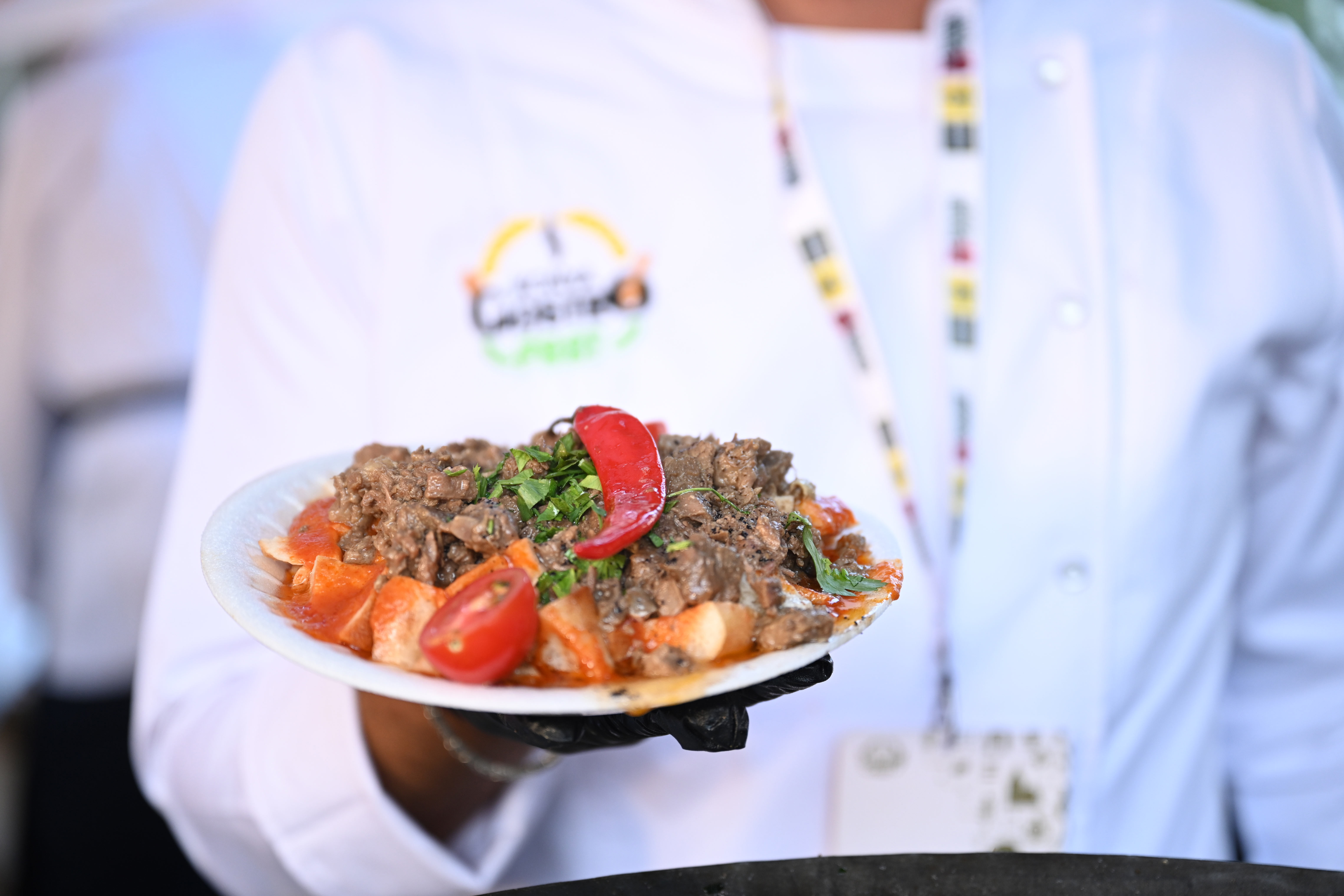 BAŞKAN ALTAY, 4. GASTROFEST’E KATILAN ZİYARETÇİLERE, ŞEFLERE VE ESNAFA TEŞEKKÜR ETTİ