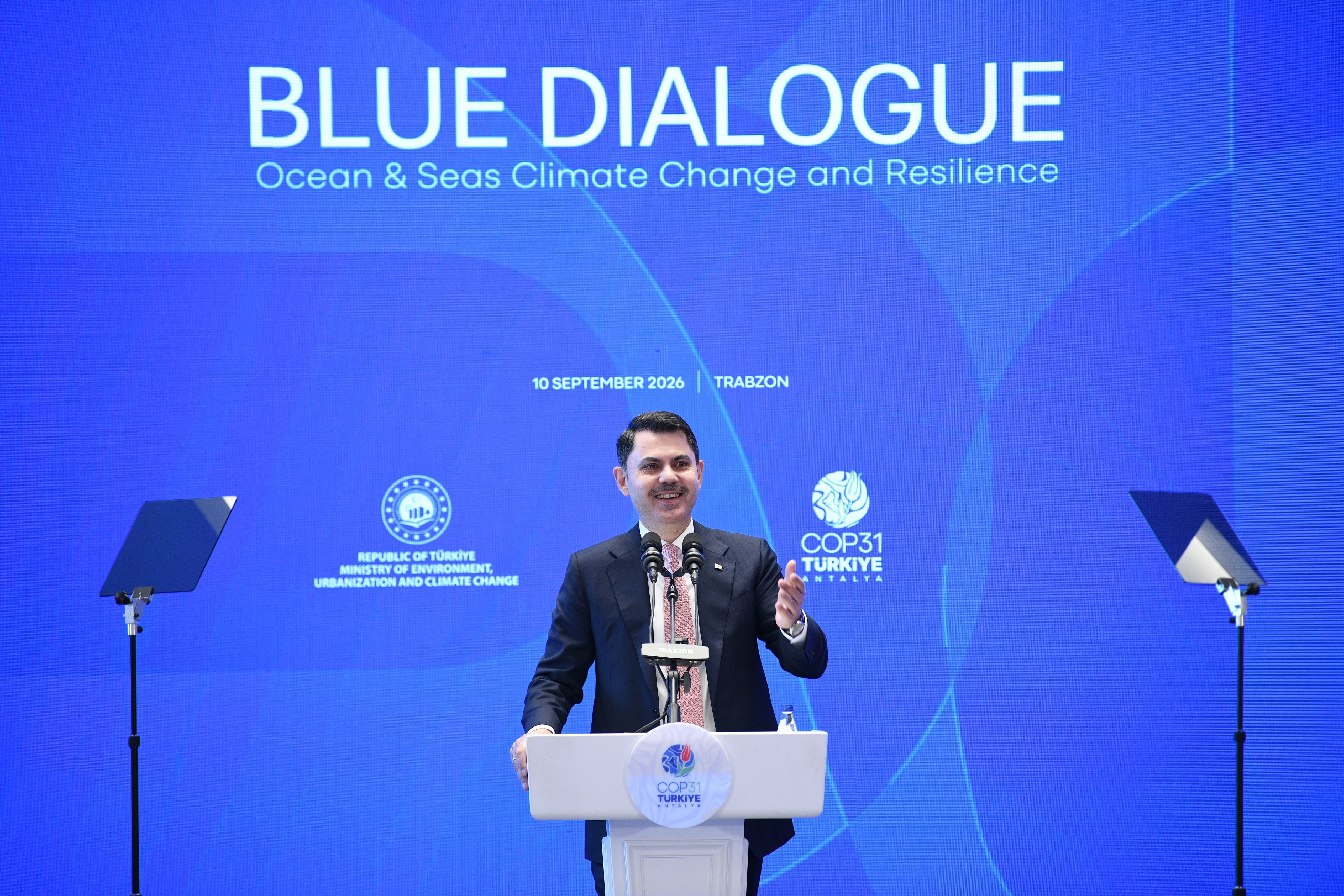 COP 31 ÖZEL ELÇİSİ BAŞKAN ALTAY, BAKAN KURUM’UN BAŞKANLIĞINDA DÜZENLENEN “OKYANUS VE DENİZLER MAVİ DİYALOG PROGRAMI"NA KATILDI