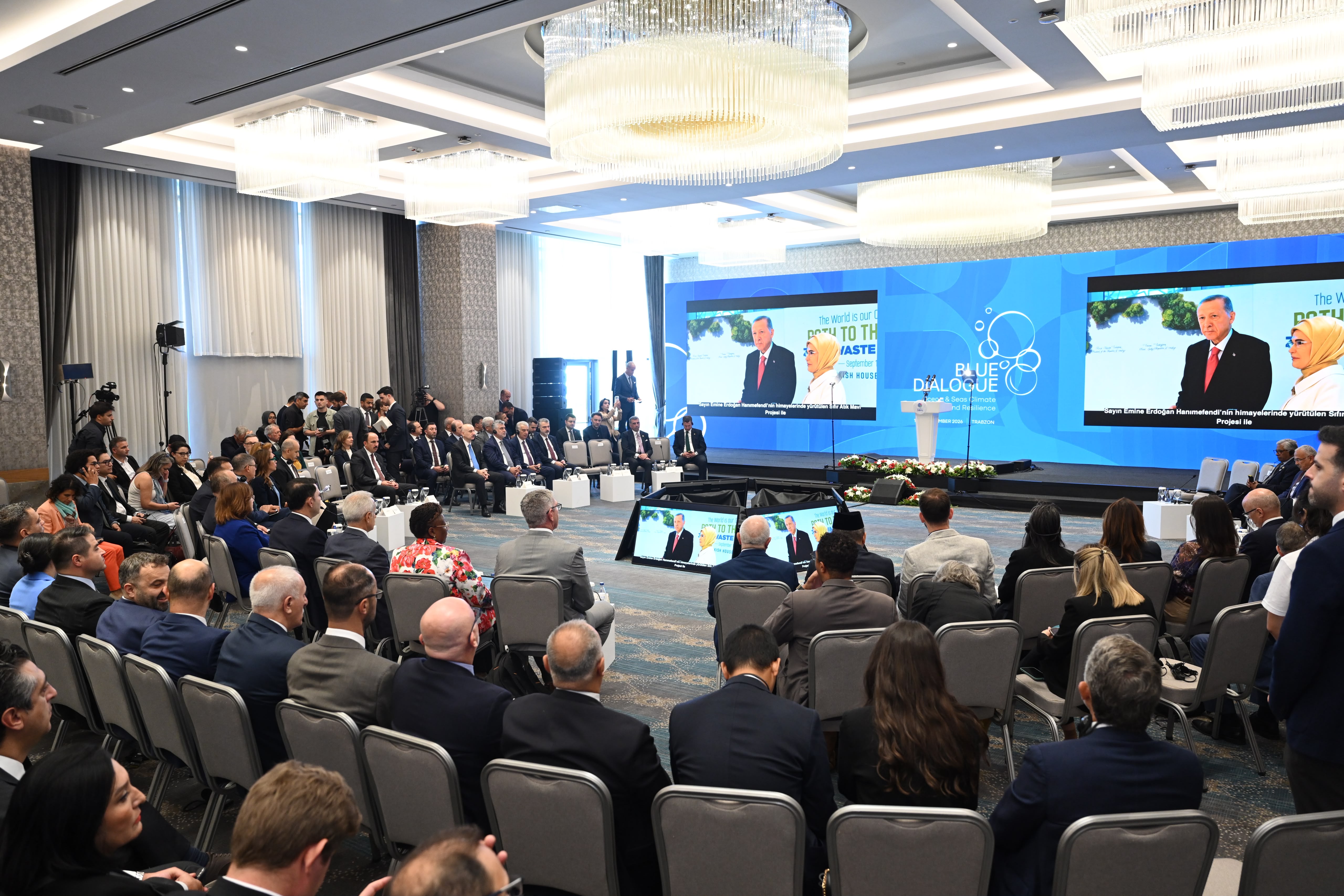 COP 31 ÖZEL ELÇİSİ BAŞKAN ALTAY, BAKAN KURUM’UN BAŞKANLIĞINDA DÜZENLENEN “OKYANUS VE DENİZLER MAVİ DİYALOG PROGRAMI"NA KATILDI
