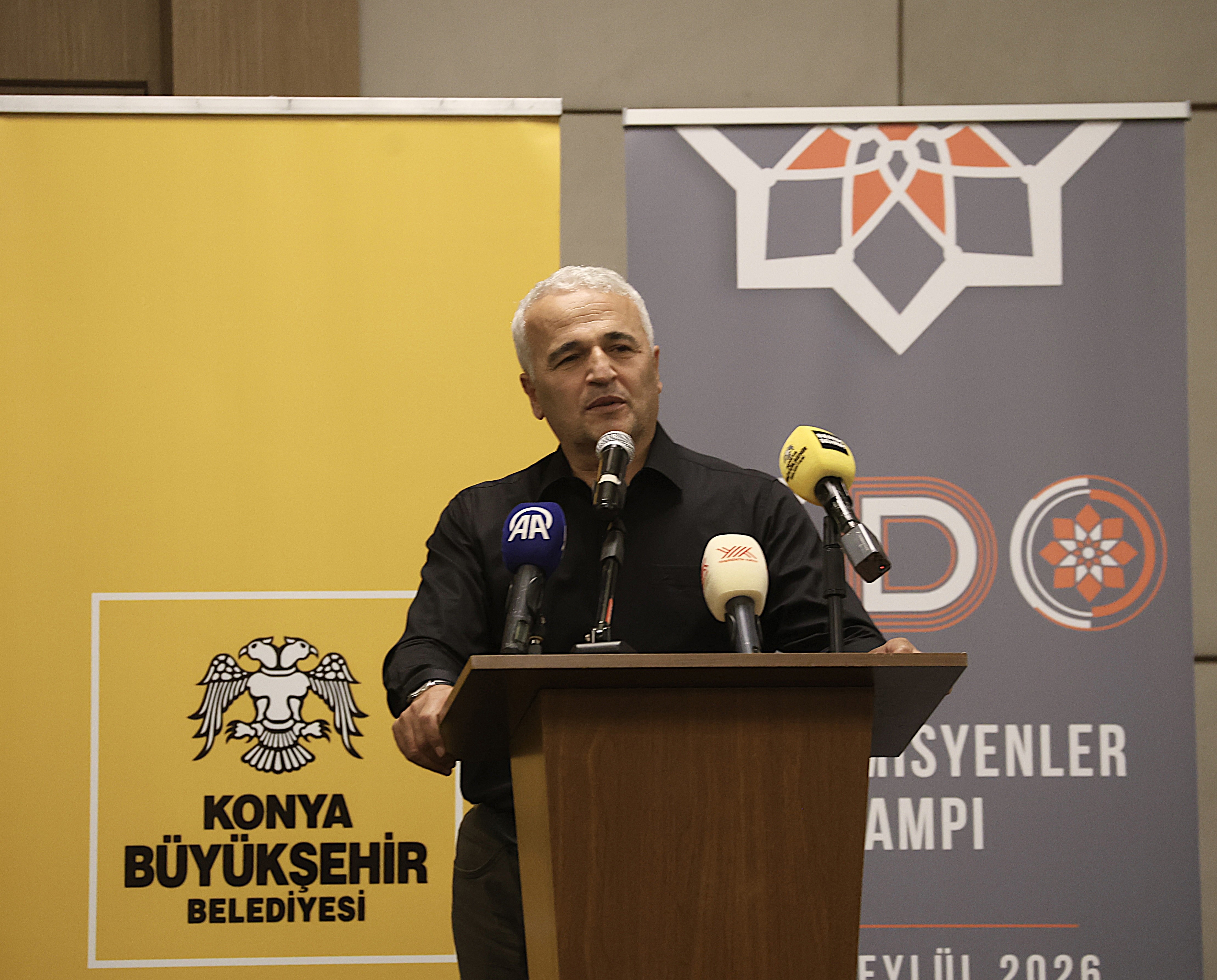 KONYA BÜYÜKŞEHİR EV SAHİPLİĞİNDE "KLASİK DÜŞÜNCE OKULU 2026 AKADEMİSYENLER KAMPI" PROGRAMI GERÇEKLEŞTİRİLDİ