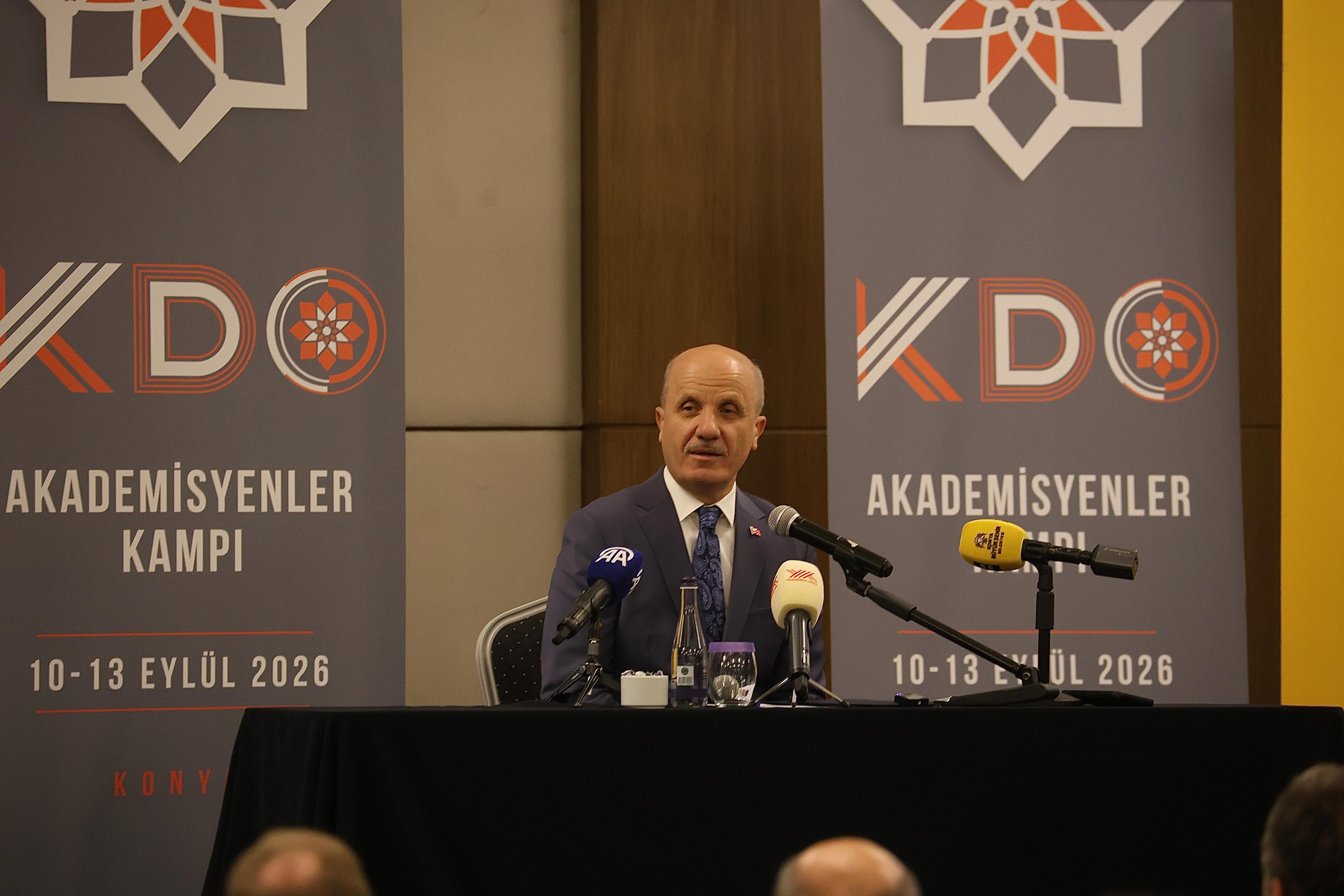 KONYA BÜYÜKŞEHİR EV SAHİPLİĞİNDE "KLASİK DÜŞÜNCE OKULU 2026 AKADEMİSYENLER KAMPI" PROGRAMI GERÇEKLEŞTİRİLDİ