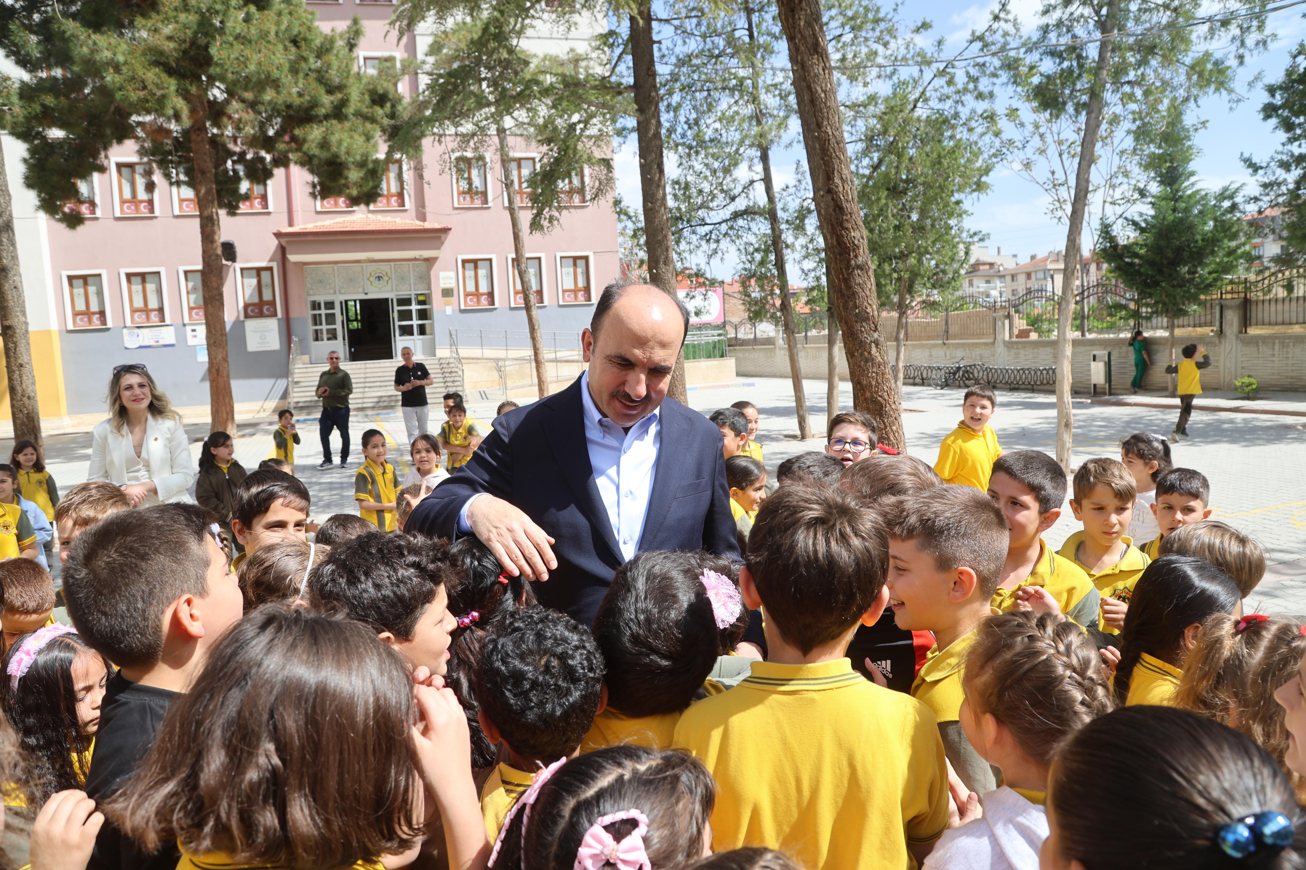 BAŞKAN ALTAY YENİ EĞİTİM ÖĞRETİM YILININ HAYIRLI OLMASINI DİLEDİ