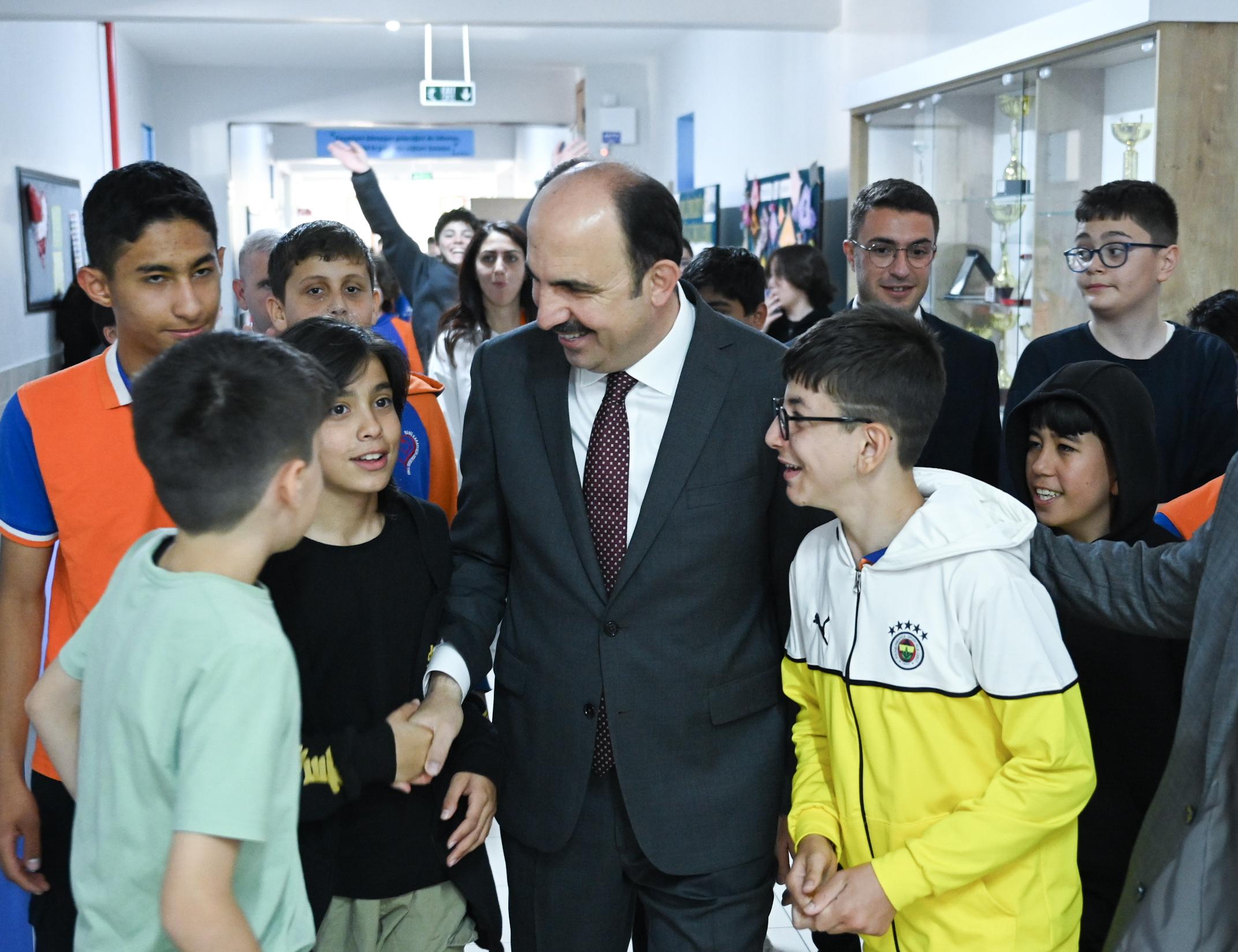 BAŞKAN ALTAY: “EĞİTİM DESTEKLERİMİZLE BU YIL DA ÖĞRENCİLERİMİZİN VE AİLELERİMİZİN YANINDAYIZ”
