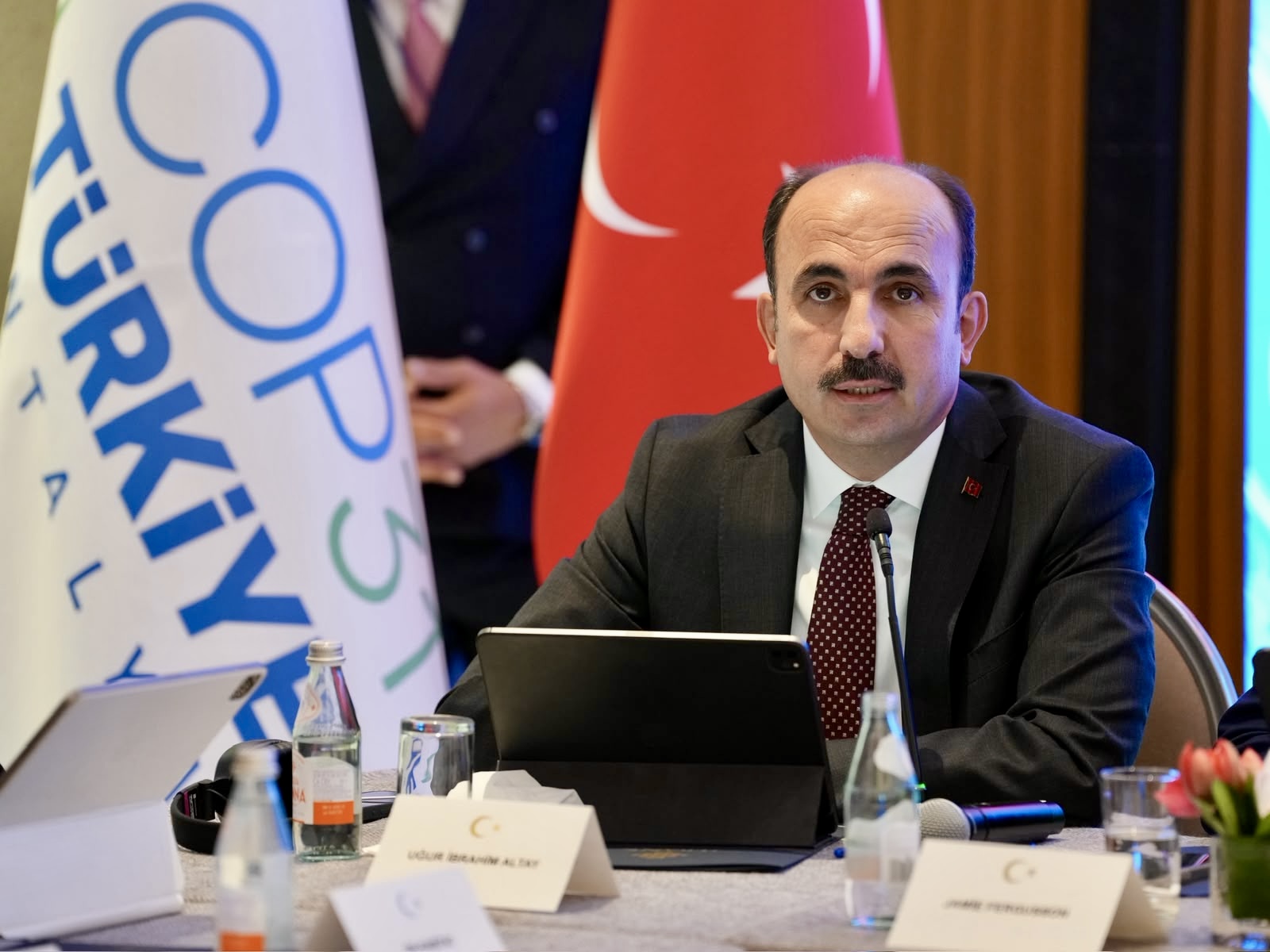 COP31 ÖZEL ELÇİSİ BAŞKAN ALTAY, NEW YORK’TA BAKAN KURUM BAŞKANLIĞINDA DÜZENLENEN SURFF TOPLANTISINA KATILDI