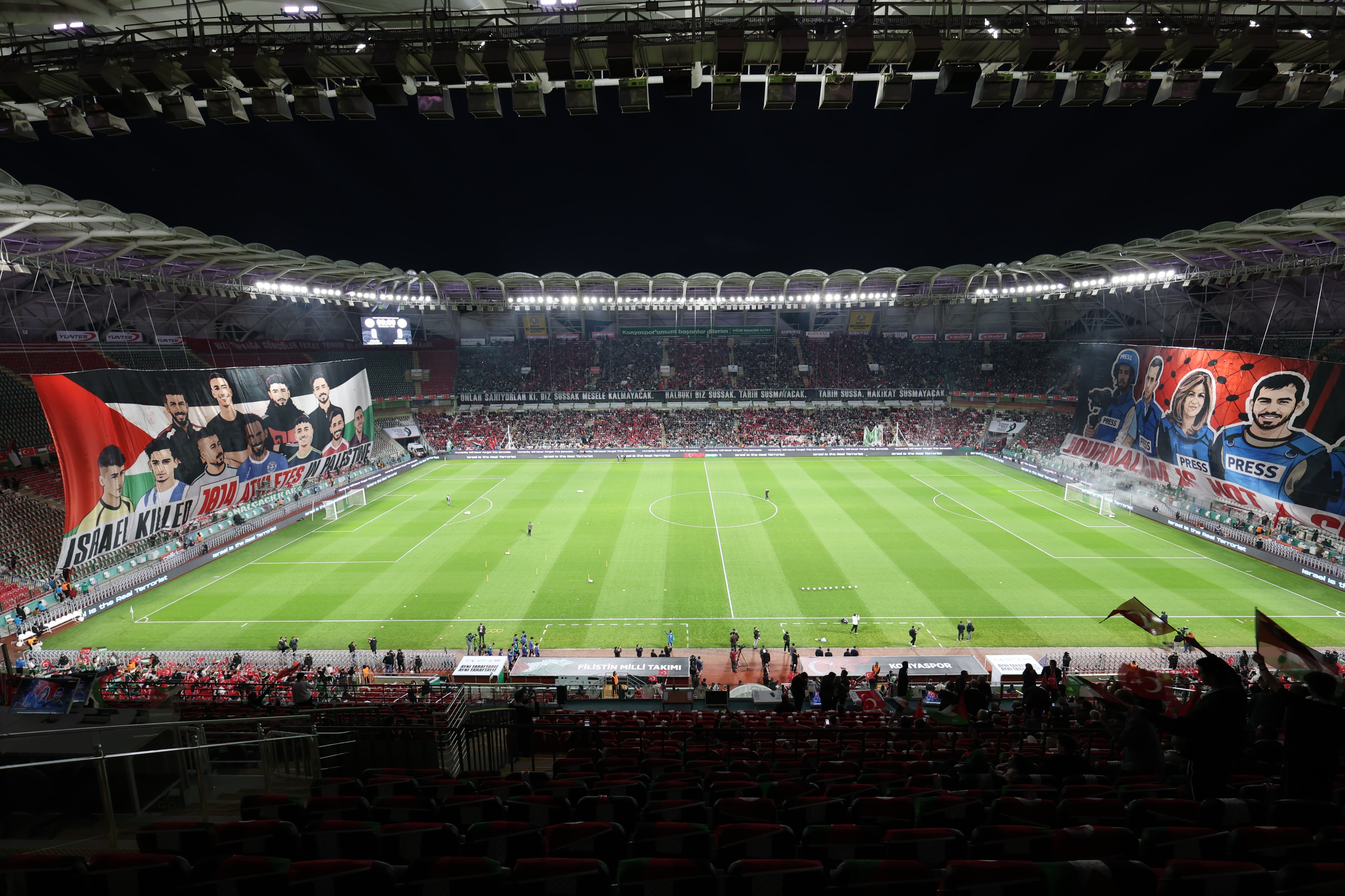 FİLİSTİN MİLLİ TAKIMI İLE KONYASPOR’UN KARŞILAŞTIĞI MAÇTA TÜM DÜNYAYA FİLİSTİN’E DESTEK MESAJI VERİLDİ