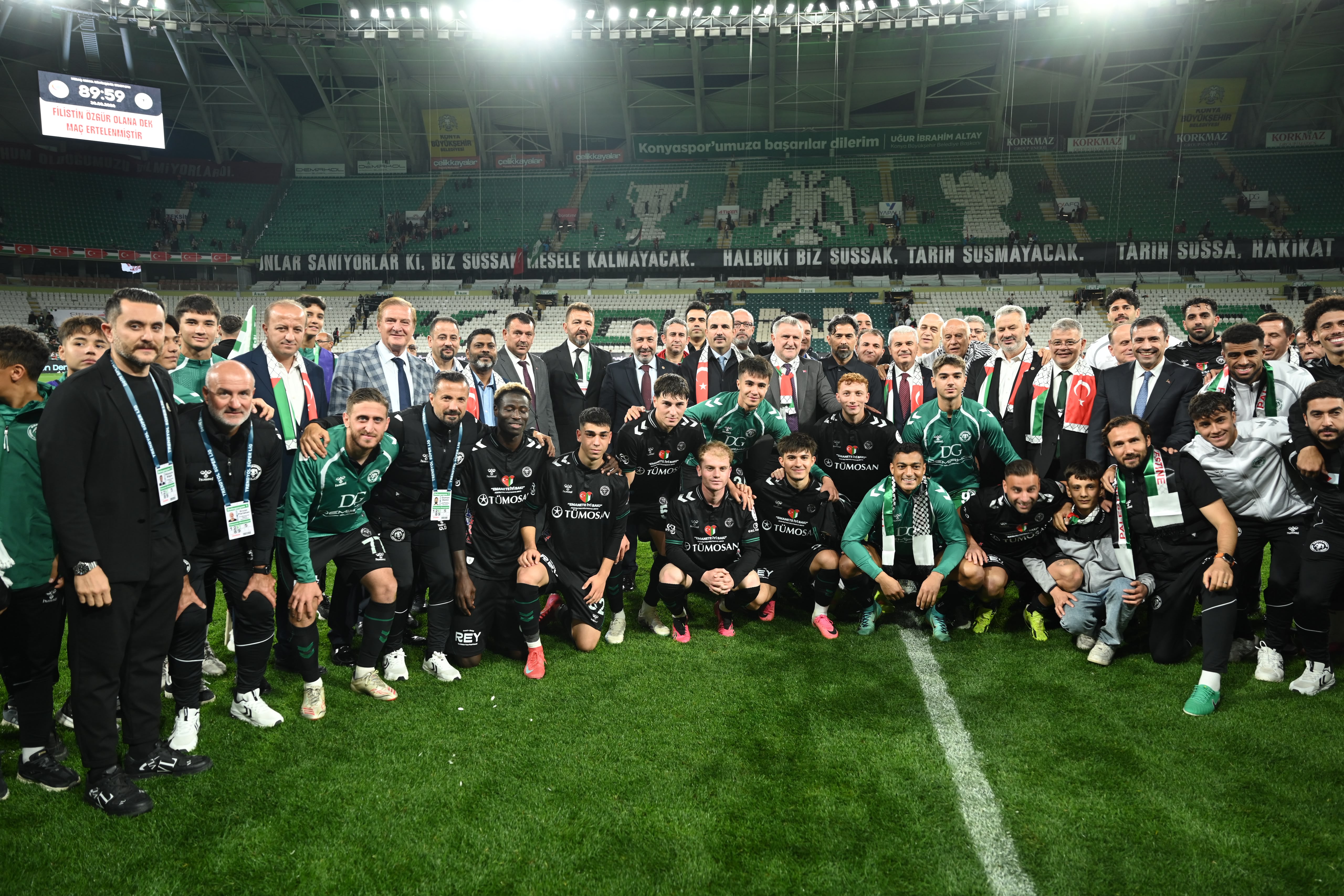 FİLİSTİN MİLLİ TAKIMI İLE KONYASPOR’UN KARŞILAŞTIĞI MAÇTA TÜM DÜNYAYA FİLİSTİN’E DESTEK MESAJI VERİLDİ
