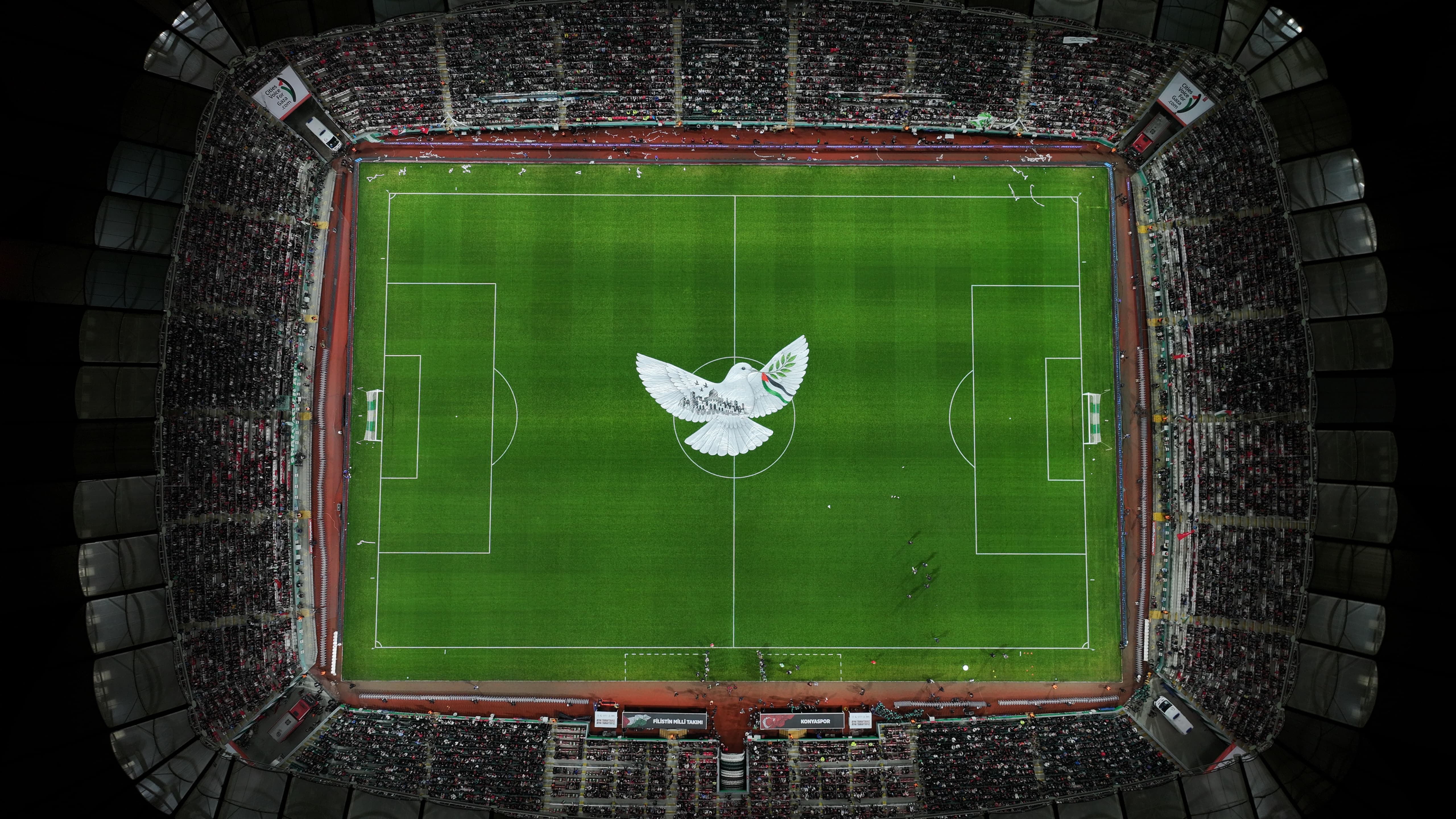 FİLİSTİN MİLLİ TAKIMI İLE KONYASPOR’UN KARŞILAŞTIĞI MAÇTA TÜM DÜNYAYA FİLİSTİN’E DESTEK MESAJI VERİLDİ