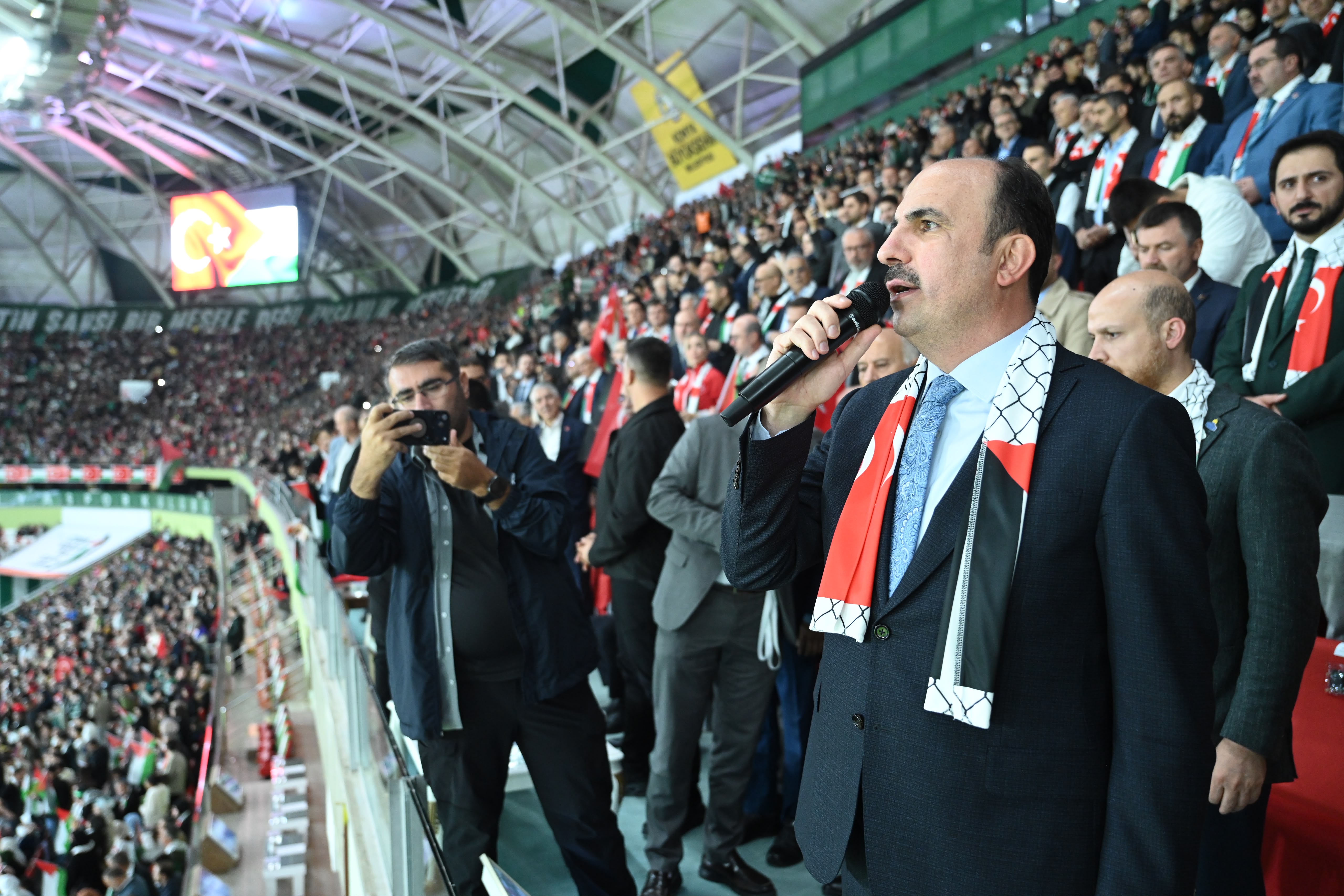FİLİSTİN MİLLİ TAKIMI İLE KONYASPOR’UN KARŞILAŞTIĞI MAÇTA TÜM DÜNYAYA FİLİSTİN’E DESTEK MESAJI VERİLDİ