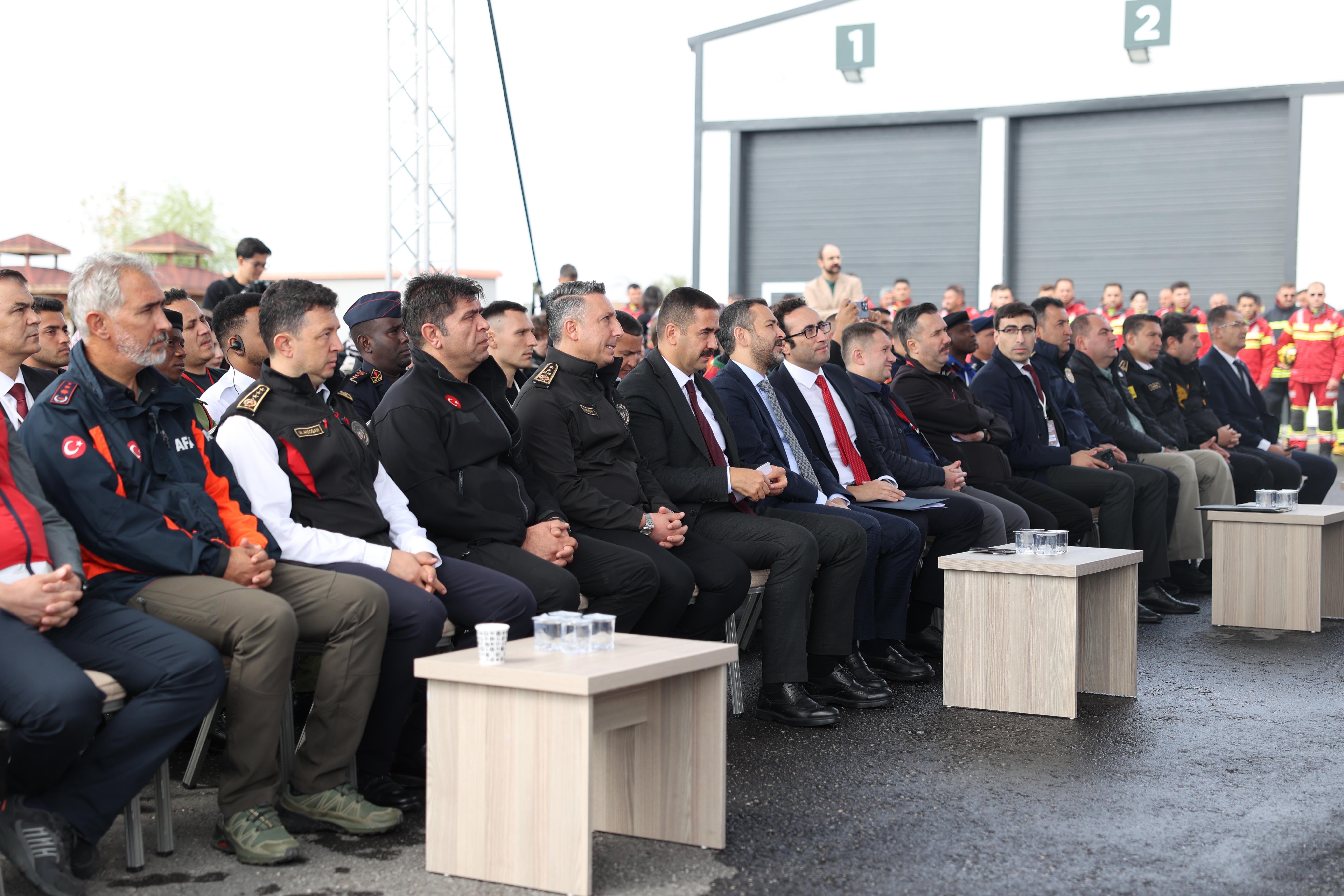 KONYA BÜYÜKŞEHİR - TİKA İŞ BİRLİĞİYLE TÜRKİYE’DE İLK KEZ 14 ÜLKENİN KATILIMIYLA ULUSLARARASI İTFAİYE ÇALIŞTAYI VE TATBİKAT GERÇEKLEŞTİRİLDİ