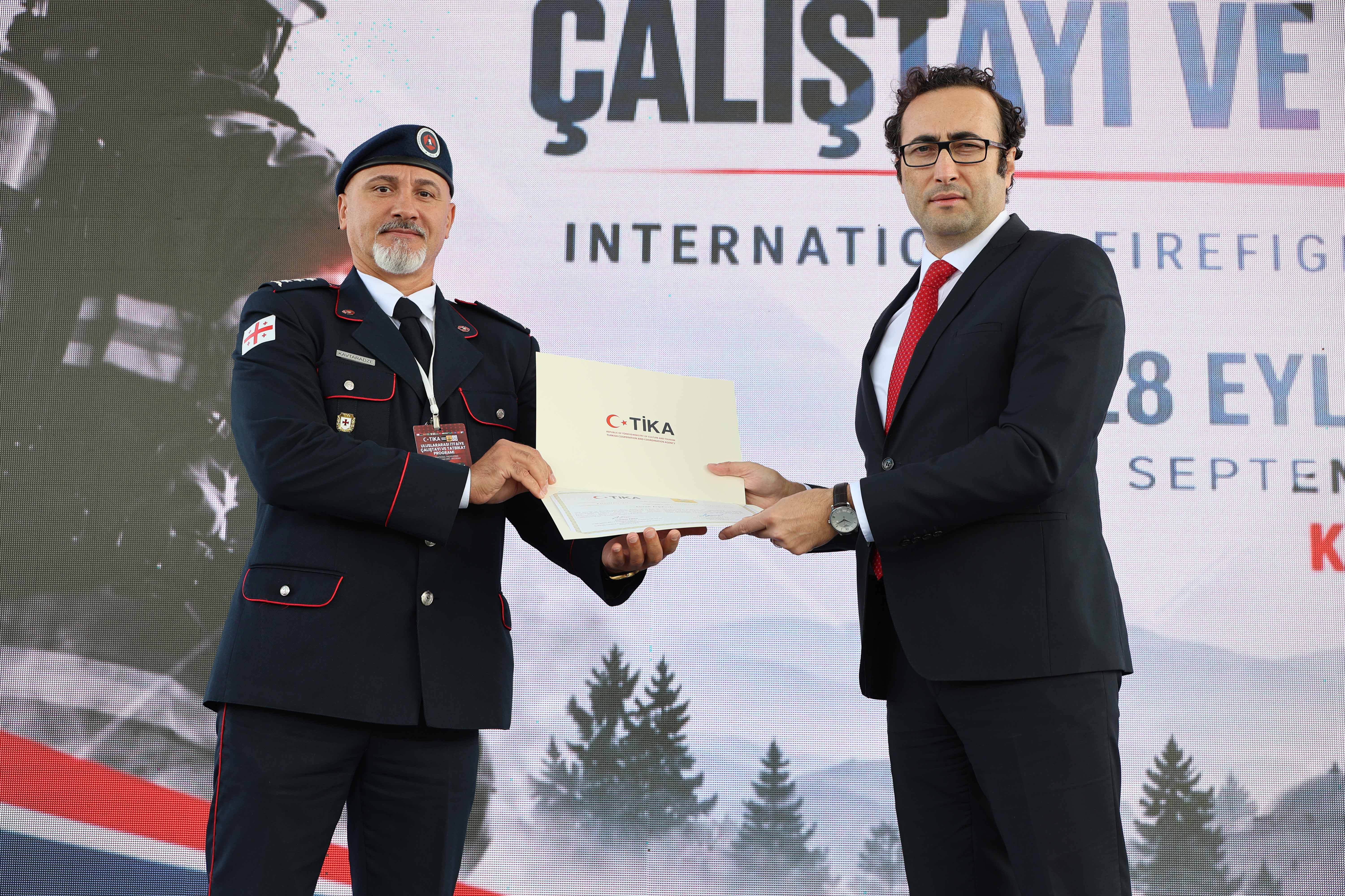 KONYA BÜYÜKŞEHİR - TİKA İŞ BİRLİĞİYLE TÜRKİYE’DE İLK KEZ 14 ÜLKENİN KATILIMIYLA ULUSLARARASI İTFAİYE ÇALIŞTAYI VE TATBİKAT GERÇEKLEŞTİRİLDİ