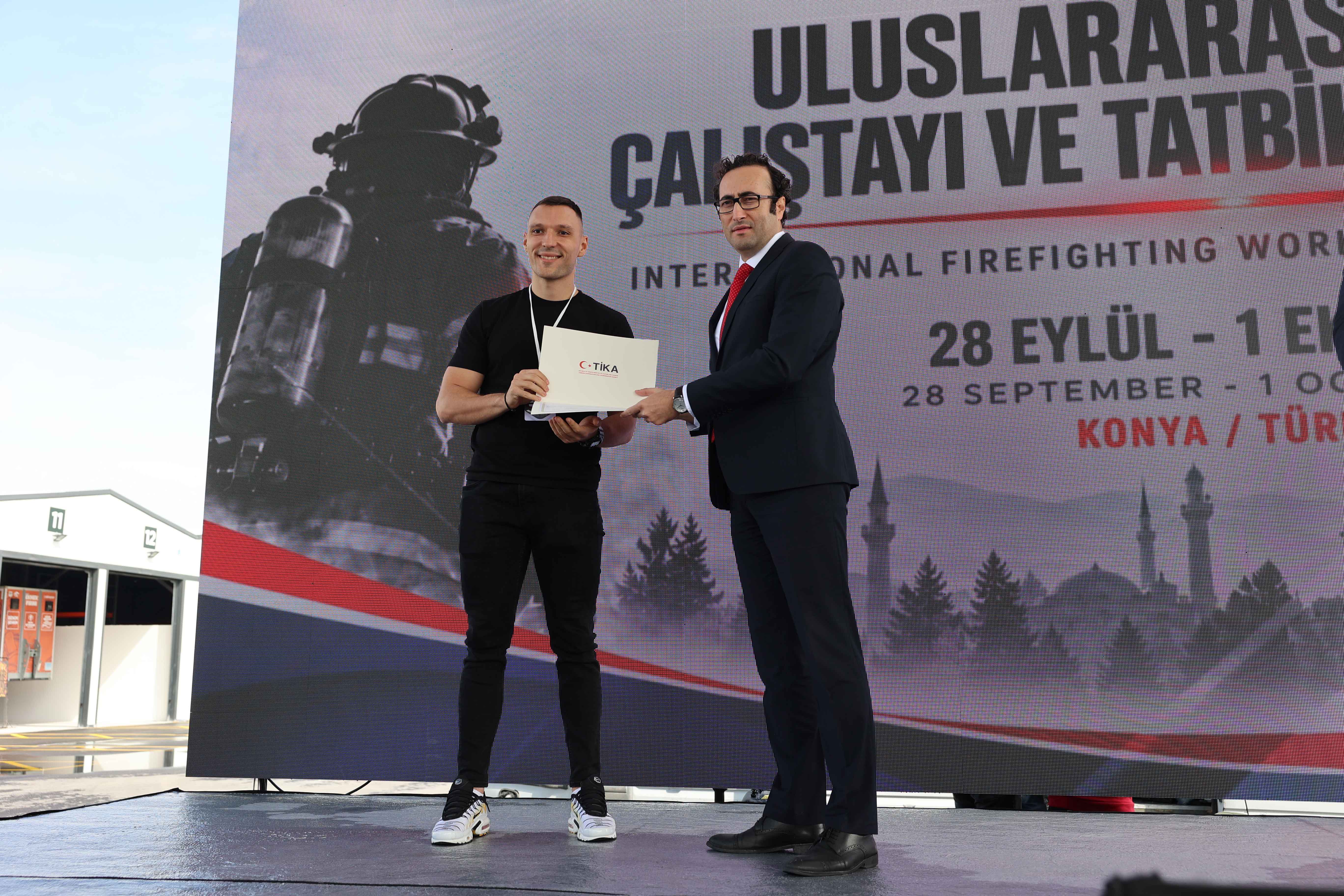 KONYA BÜYÜKŞEHİR - TİKA İŞ BİRLİĞİYLE TÜRKİYE’DE İLK KEZ 14 ÜLKENİN KATILIMIYLA ULUSLARARASI İTFAİYE ÇALIŞTAYI VE TATBİKAT GERÇEKLEŞTİRİLDİ
