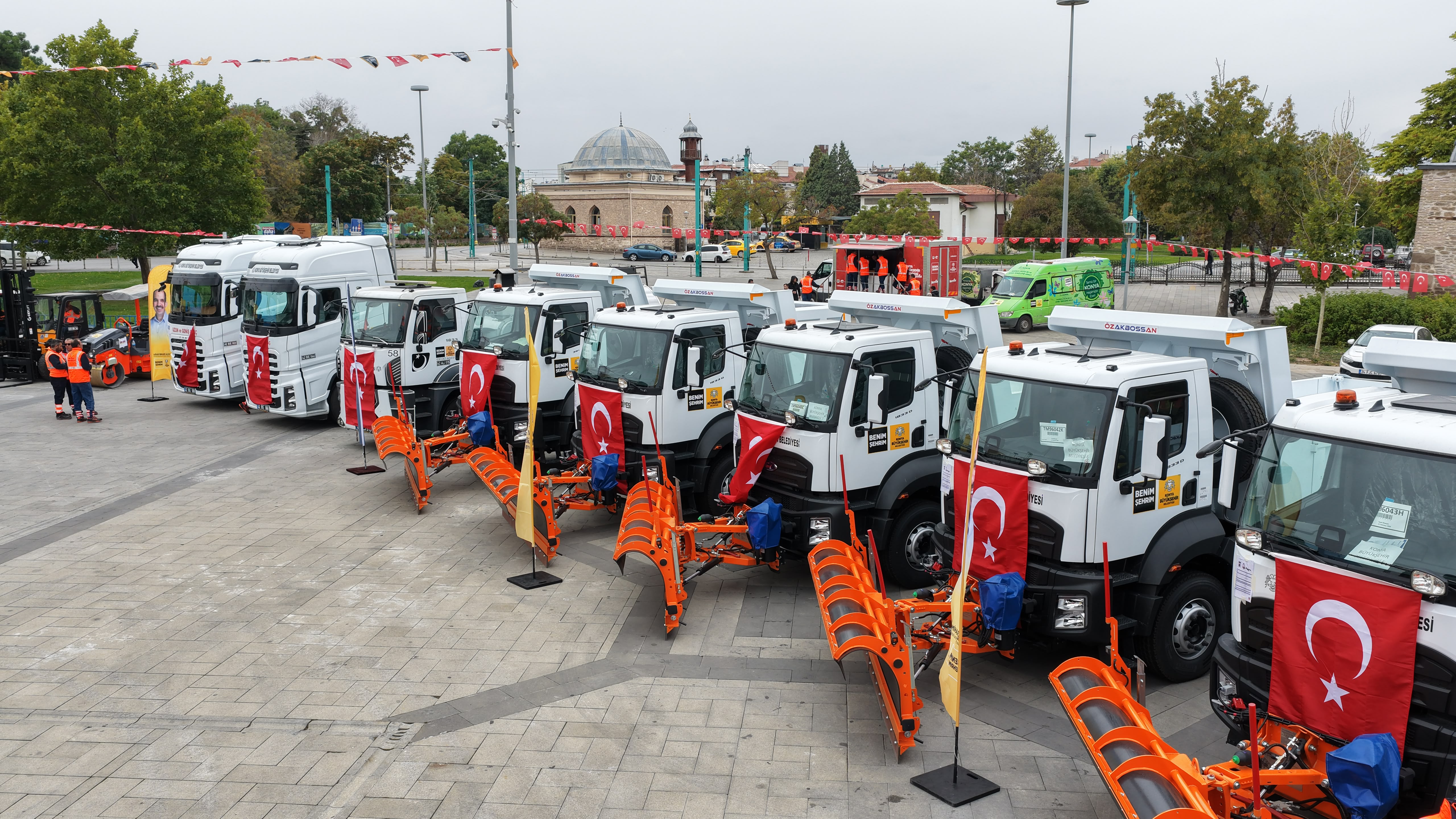 BAŞKAN ALTAY: “419 MİLYON LİRA BEDELLE ŞEHRİMİZE KAZANDIRDIĞIMIZ 54 YENİ ARAÇ HAYIRLI OLSUN”