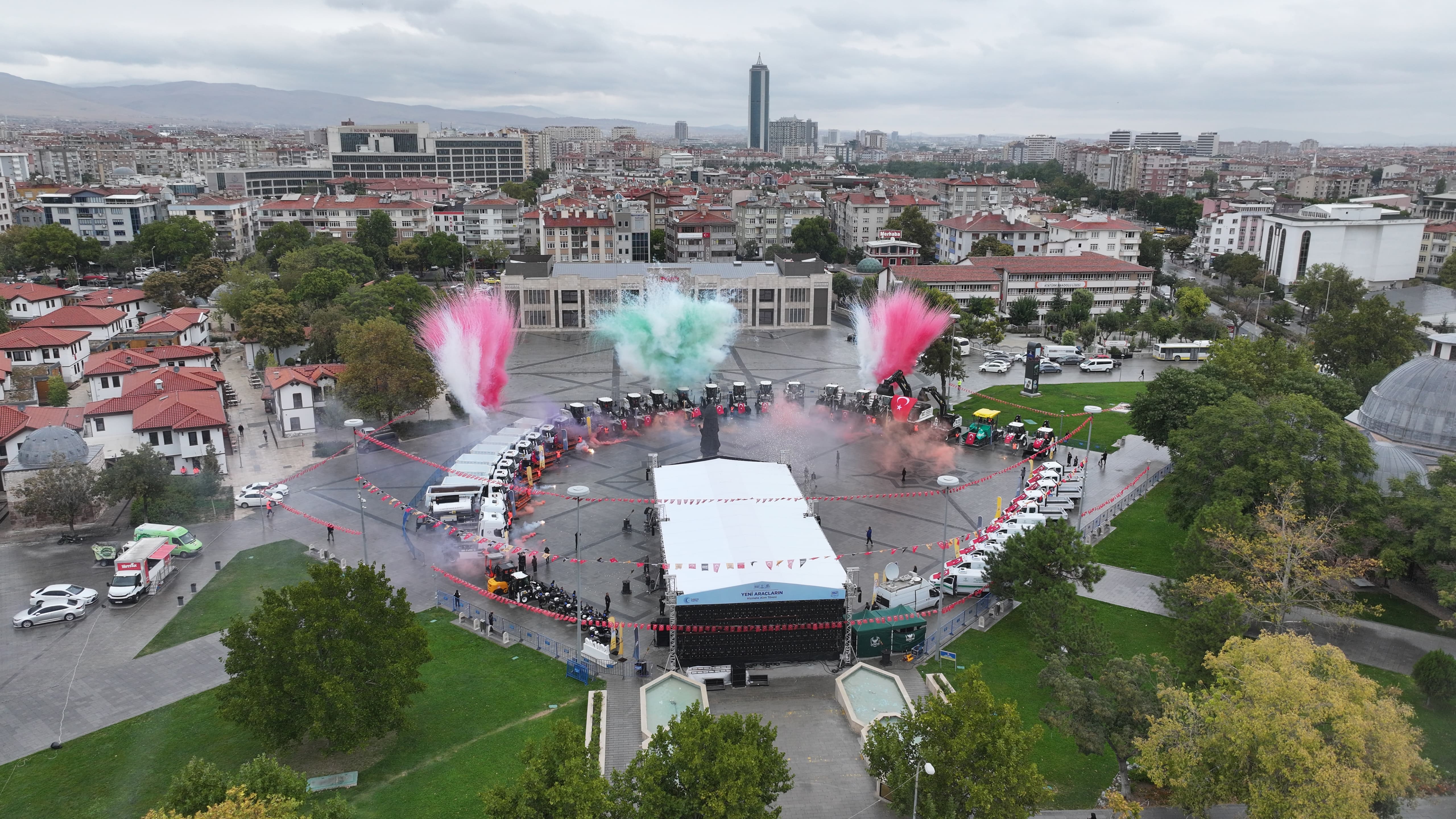 BAŞKAN ALTAY: “419 MİLYON LİRA BEDELLE ŞEHRİMİZE KAZANDIRDIĞIMIZ 54 YENİ ARAÇ HAYIRLI OLSUN”