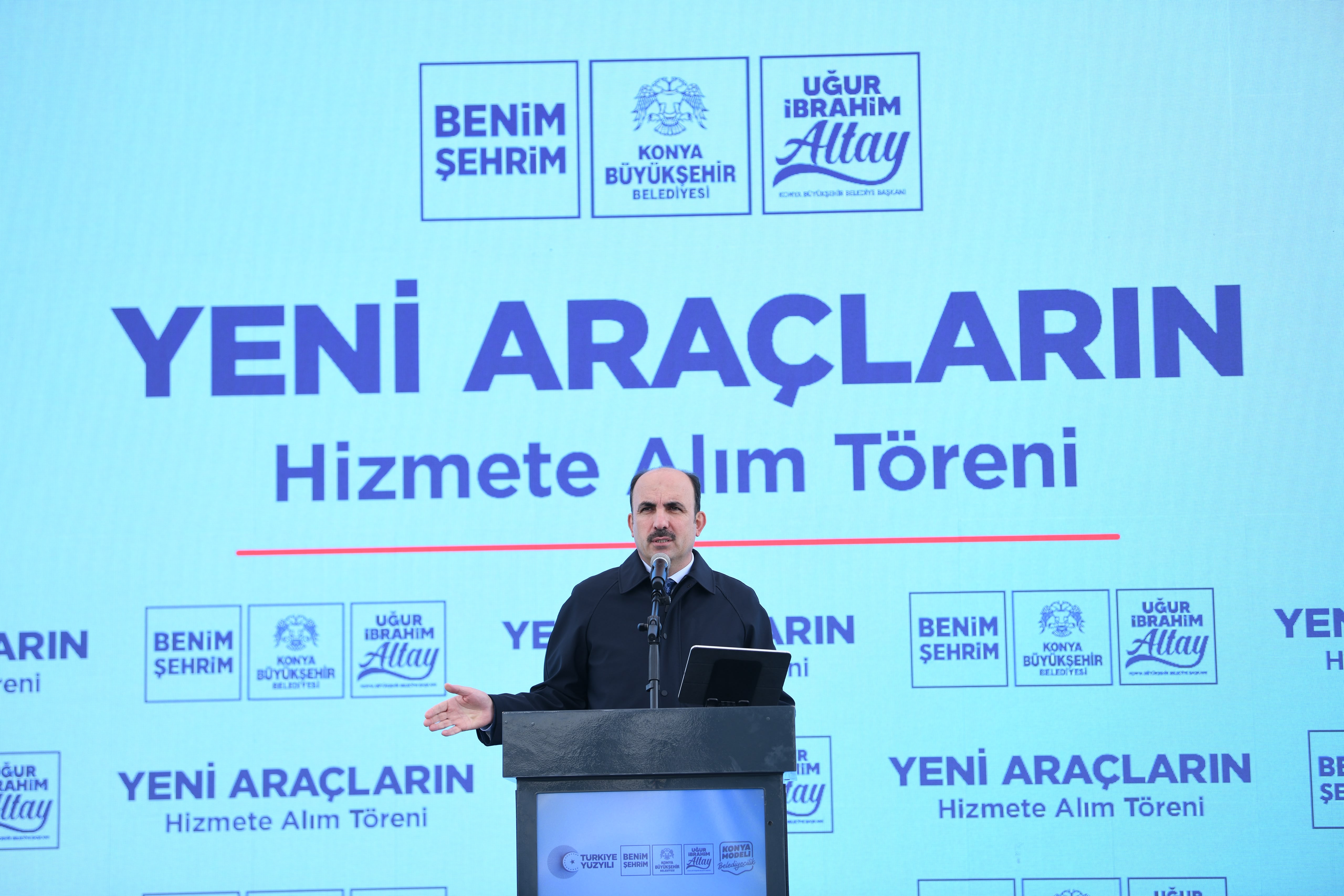 BAŞKAN ALTAY: “419 MİLYON LİRA BEDELLE ŞEHRİMİZE KAZANDIRDIĞIMIZ 54 YENİ ARAÇ HAYIRLI OLSUN”