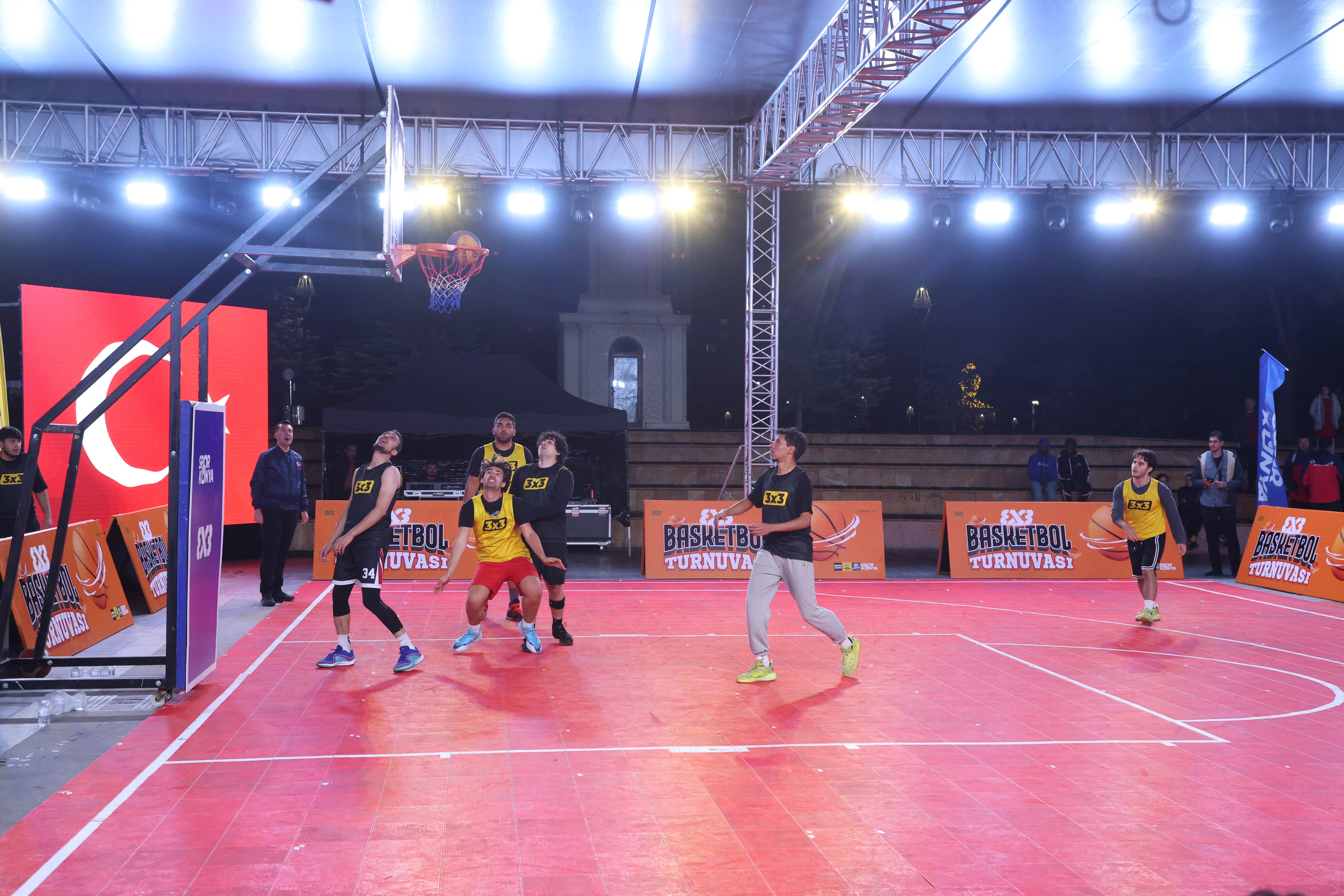 3x3 BASKETBOL TURNUVASININ ŞAMPİYONU “HERMANOS” OLDU