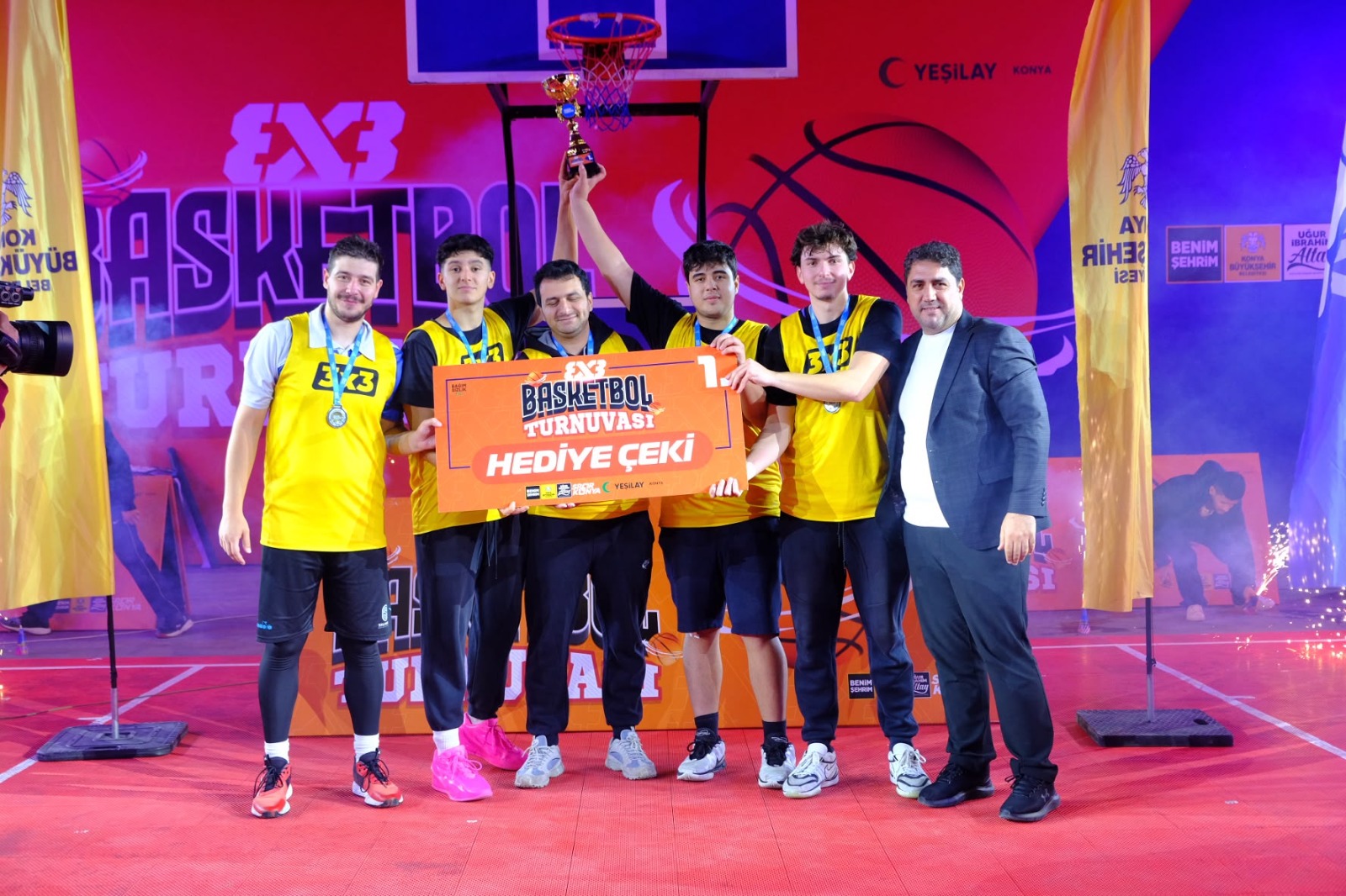 3x3 BASKETBOL TURNUVASININ ŞAMPİYONU “HERMANOS” OLDU