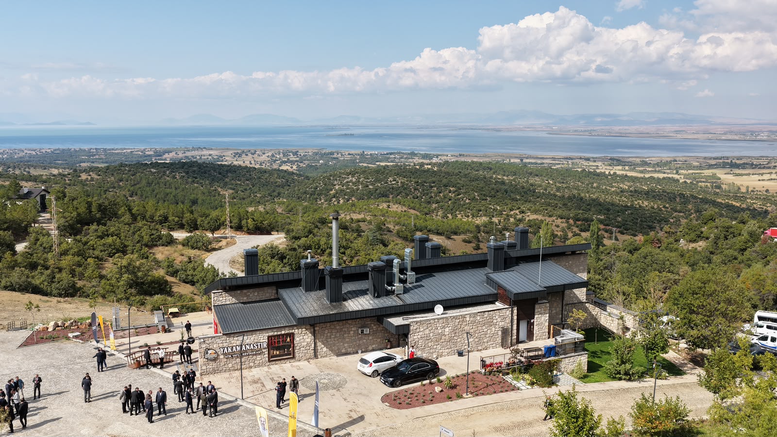 BEYŞEHİR HÜKÜMET KONAĞI’NIN TEMELİ ATILDI, YAKAMANASTIR KIR EVLERİ VE REKREASYON ALANLARININ AÇILIŞI YAPILDI