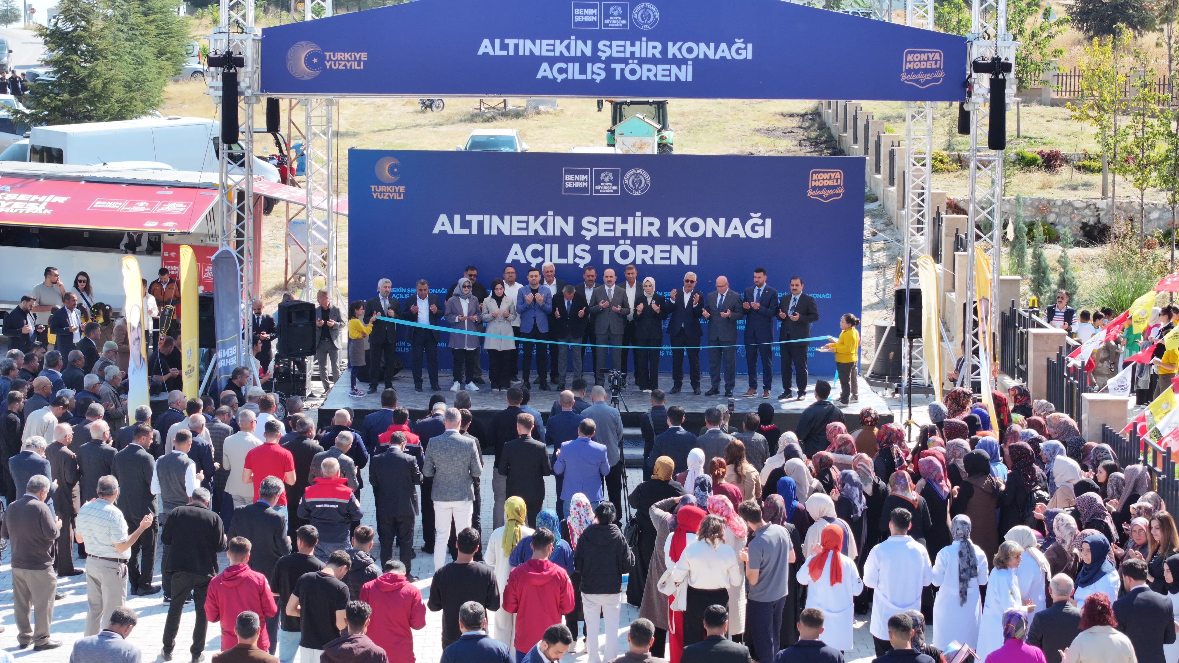 BAŞKAN ALTAY ALTINEKİN ŞEHİR KONAĞI’NIN AÇILIŞINI YAPTI
