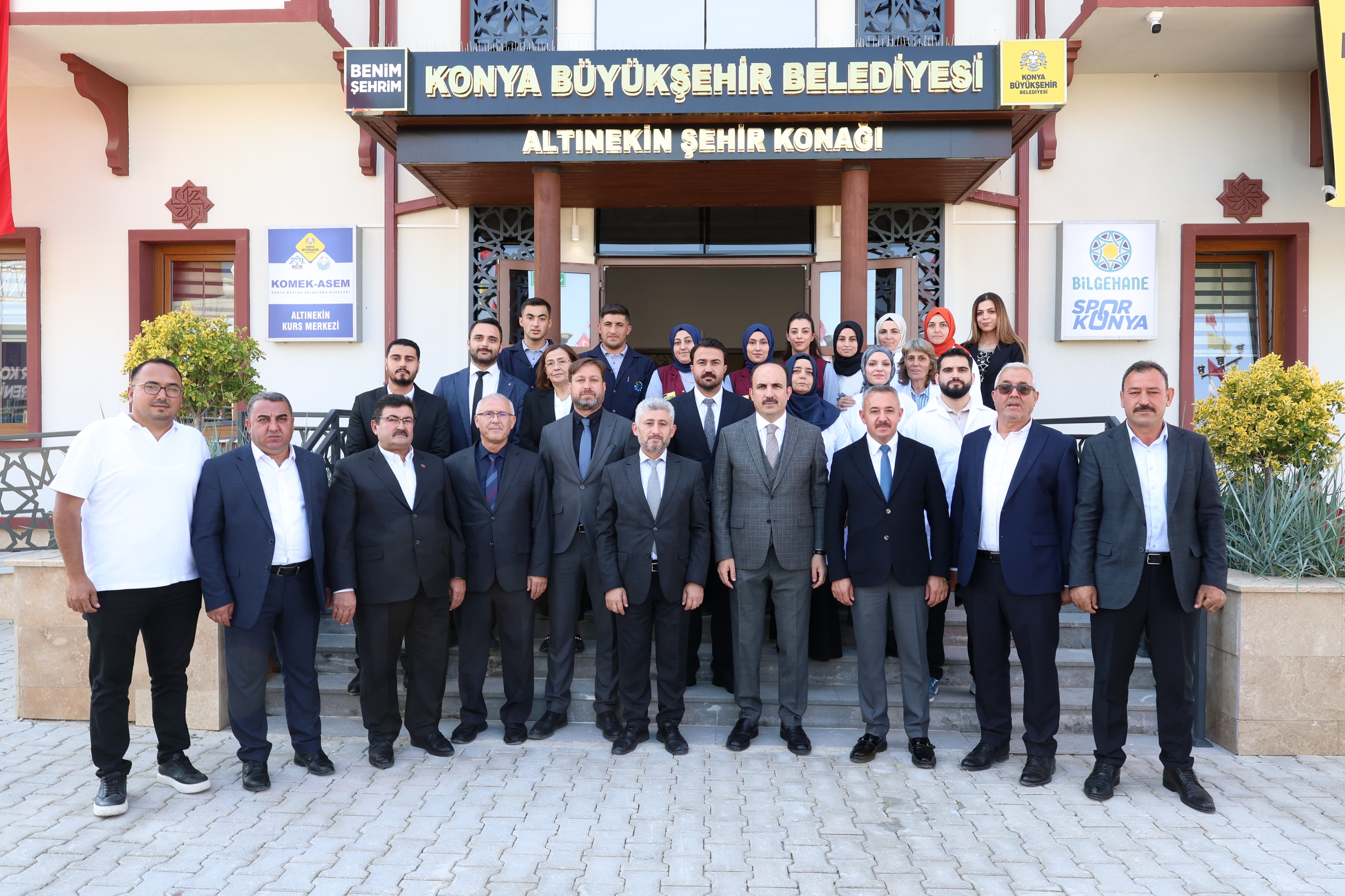 BAŞKAN ALTAY ALTINEKİN ŞEHİR KONAĞI’NIN AÇILIŞINI YAPTI