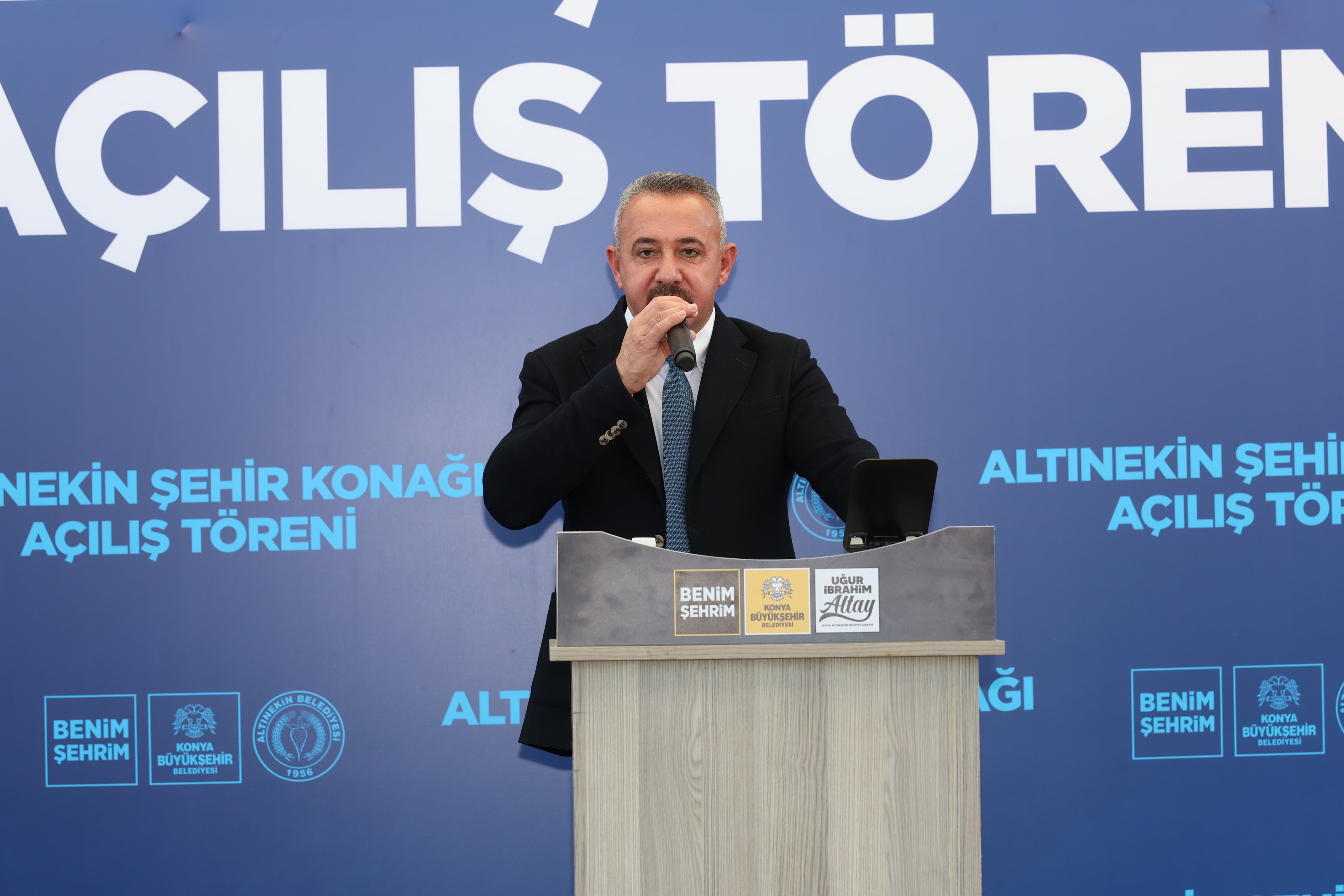 BAŞKAN ALTAY ALTINEKİN ŞEHİR KONAĞI’NIN AÇILIŞINI YAPTI