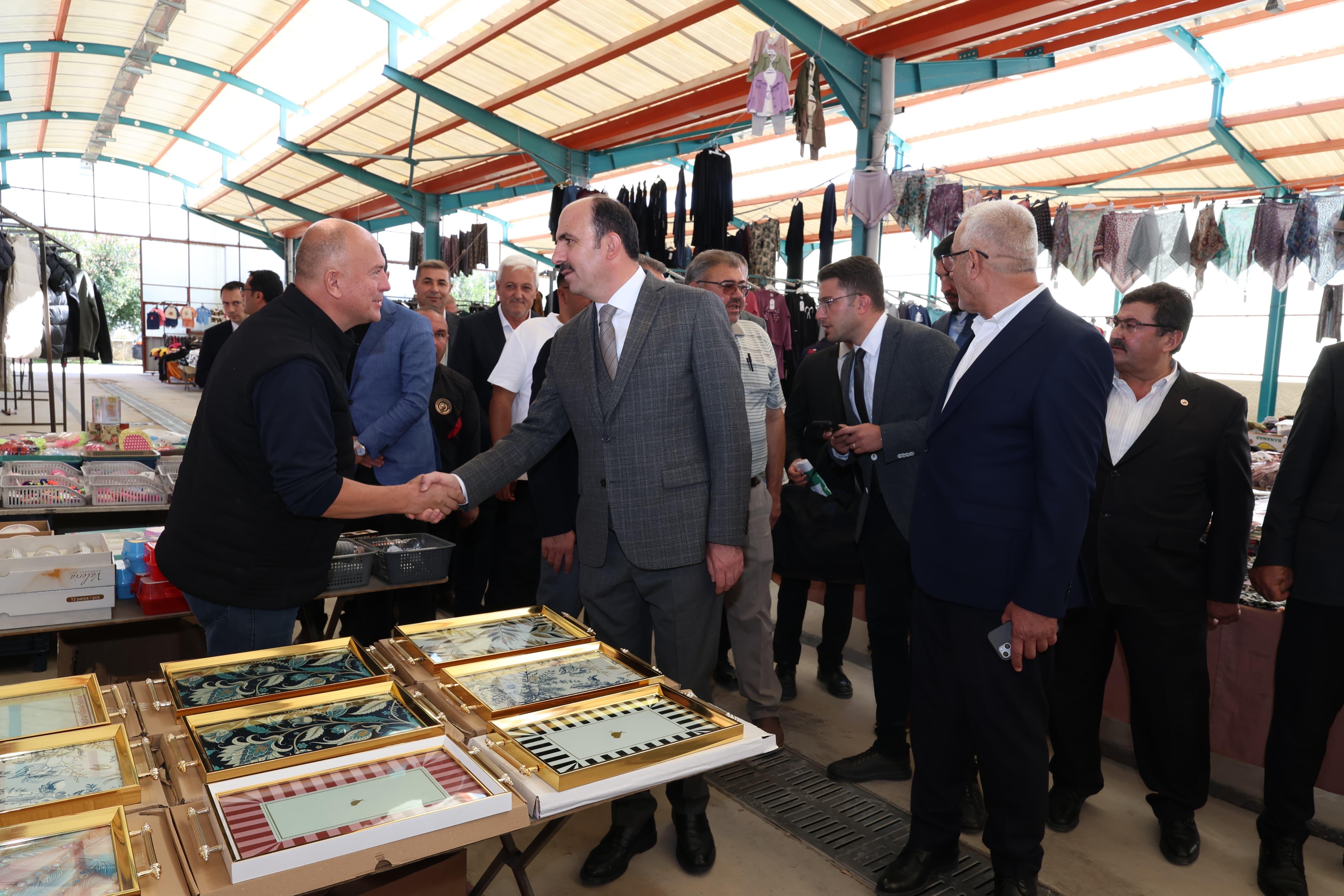 BAŞKAN ALTAY ALTINEKİN ŞEHİR KONAĞI’NIN AÇILIŞINI YAPTI