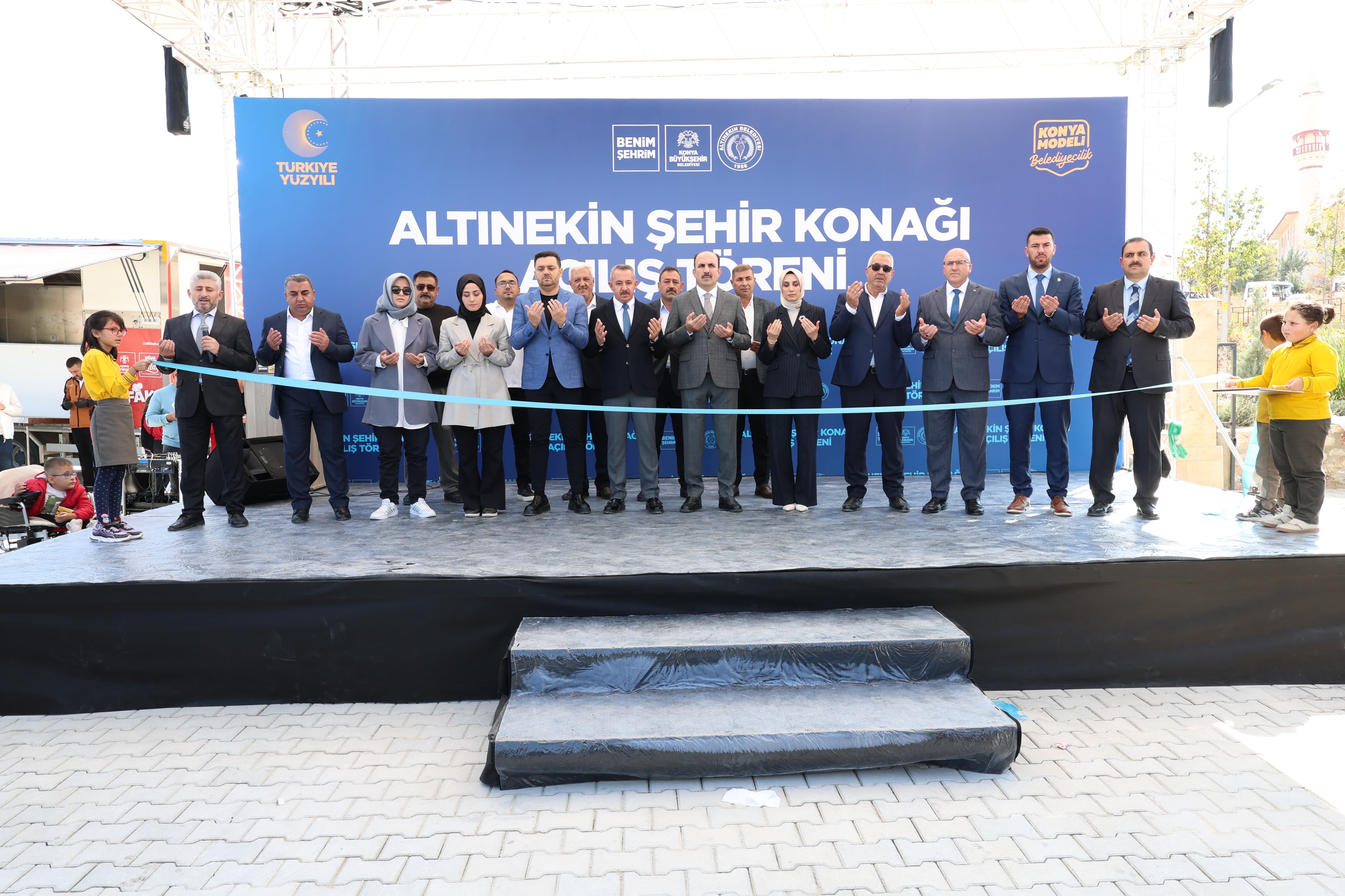 BAŞKAN ALTAY ALTINEKİN ŞEHİR KONAĞI’NIN AÇILIŞINI YAPTI
