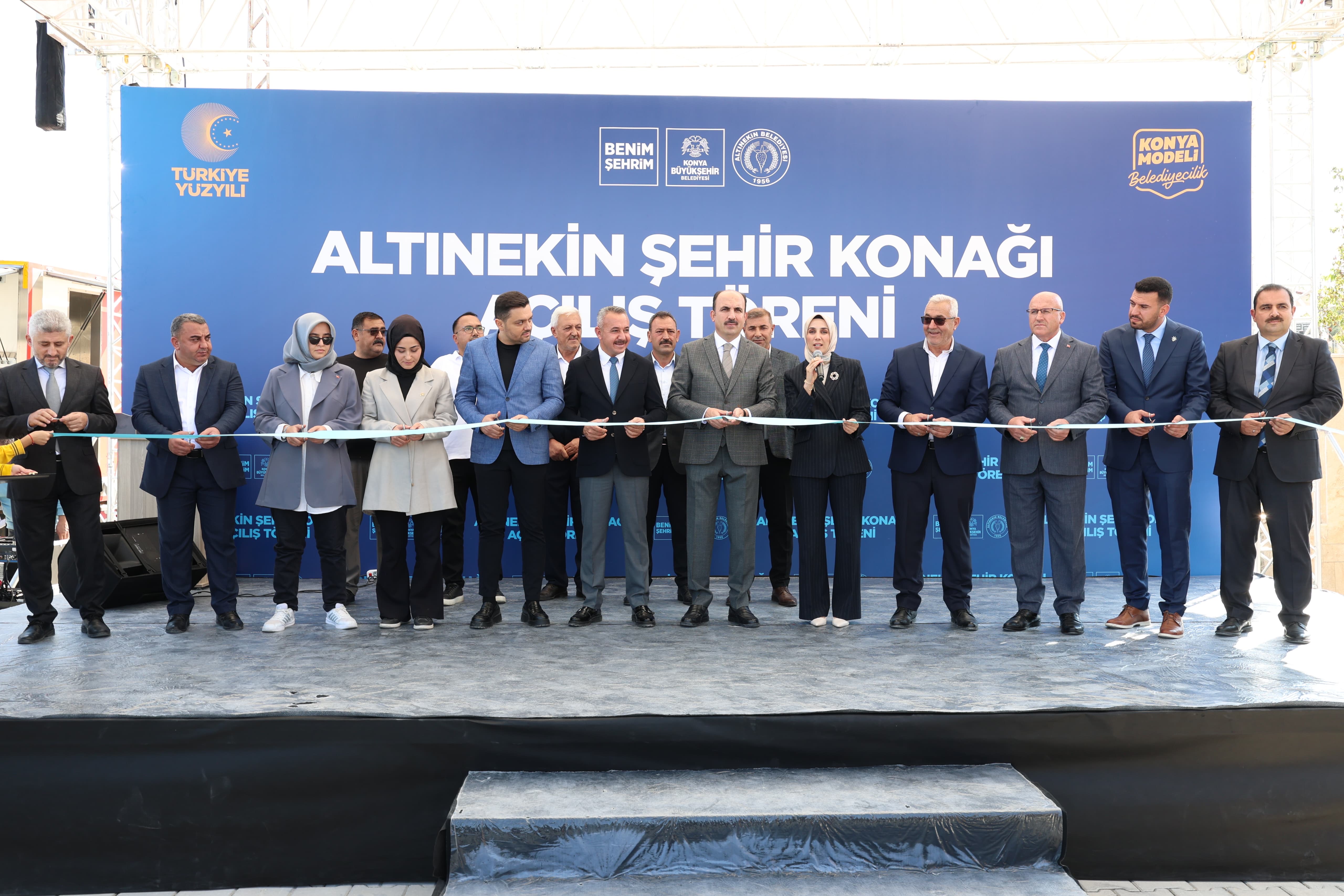 BAŞKAN ALTAY ALTINEKİN ŞEHİR KONAĞI’NIN AÇILIŞINI YAPTI