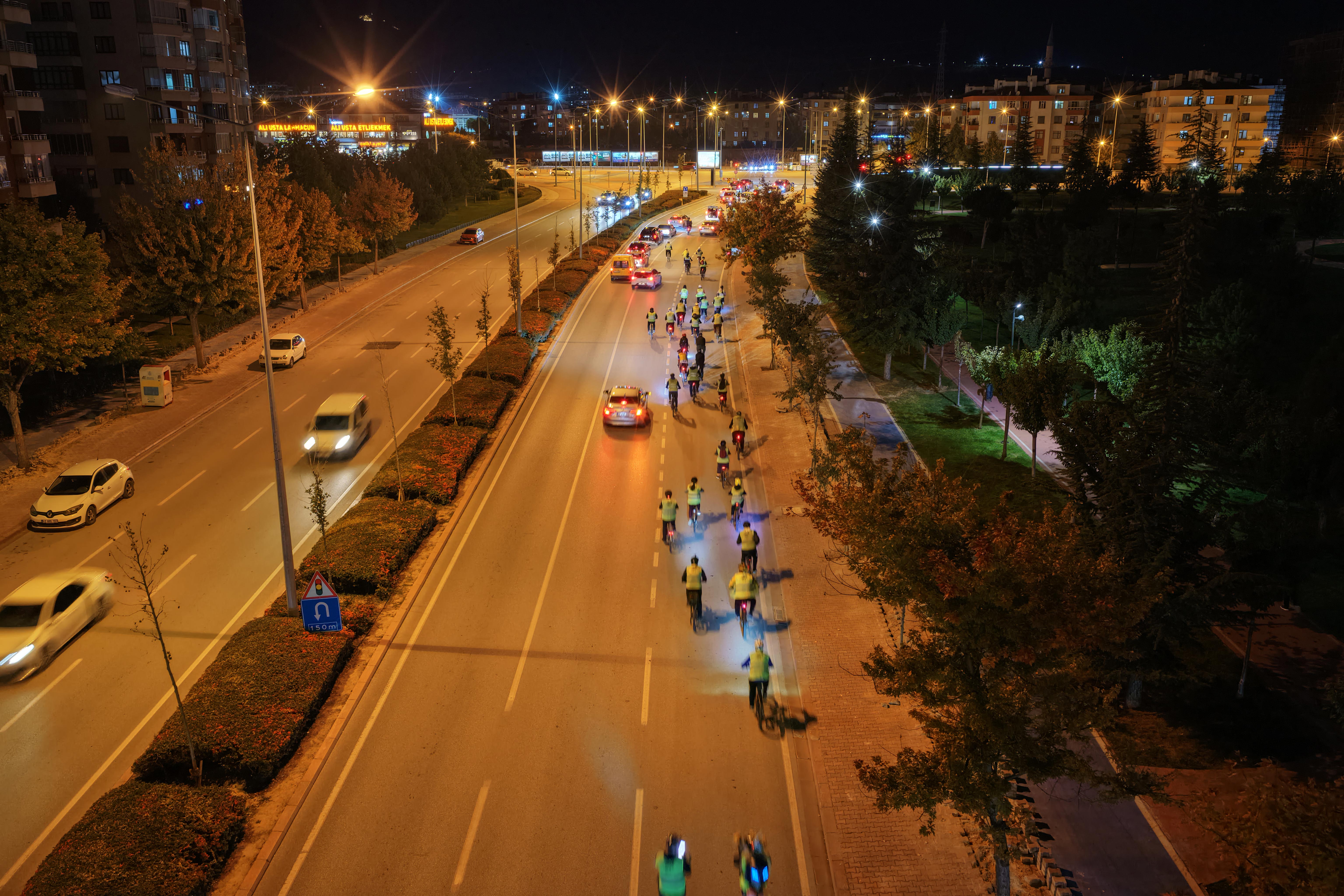AVRUPA BİSİKLET BAŞKENTİ KONYA’DA PAZARTESİ AKŞAMLARI PEDALLAR DÖNÜYOR