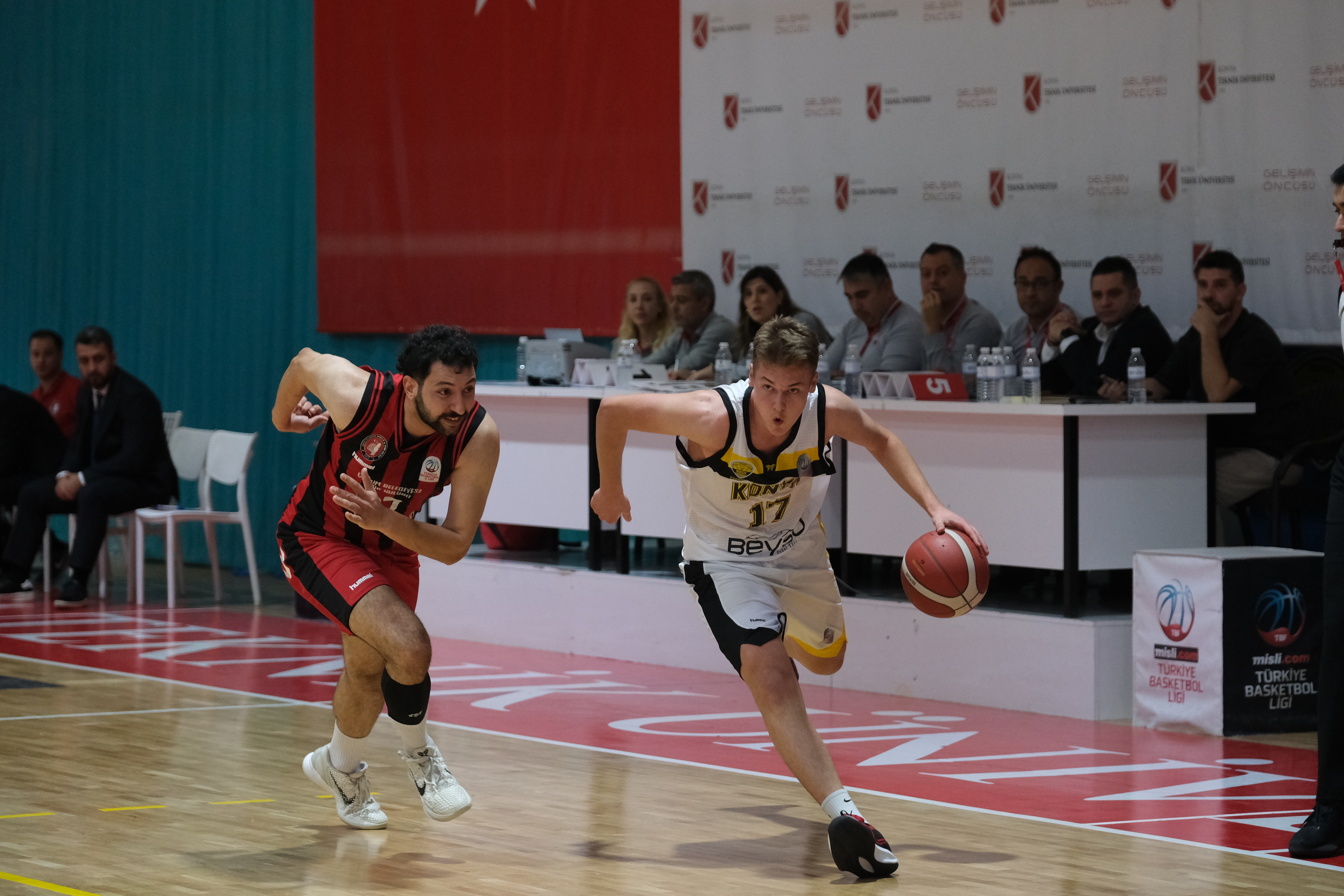 KONYA BÜYÜKŞEHİR BELEDİYESPOR GELİŞİM SPOR KULÜBÜ, SEZONA GALİBİYETLE BAŞLADI
