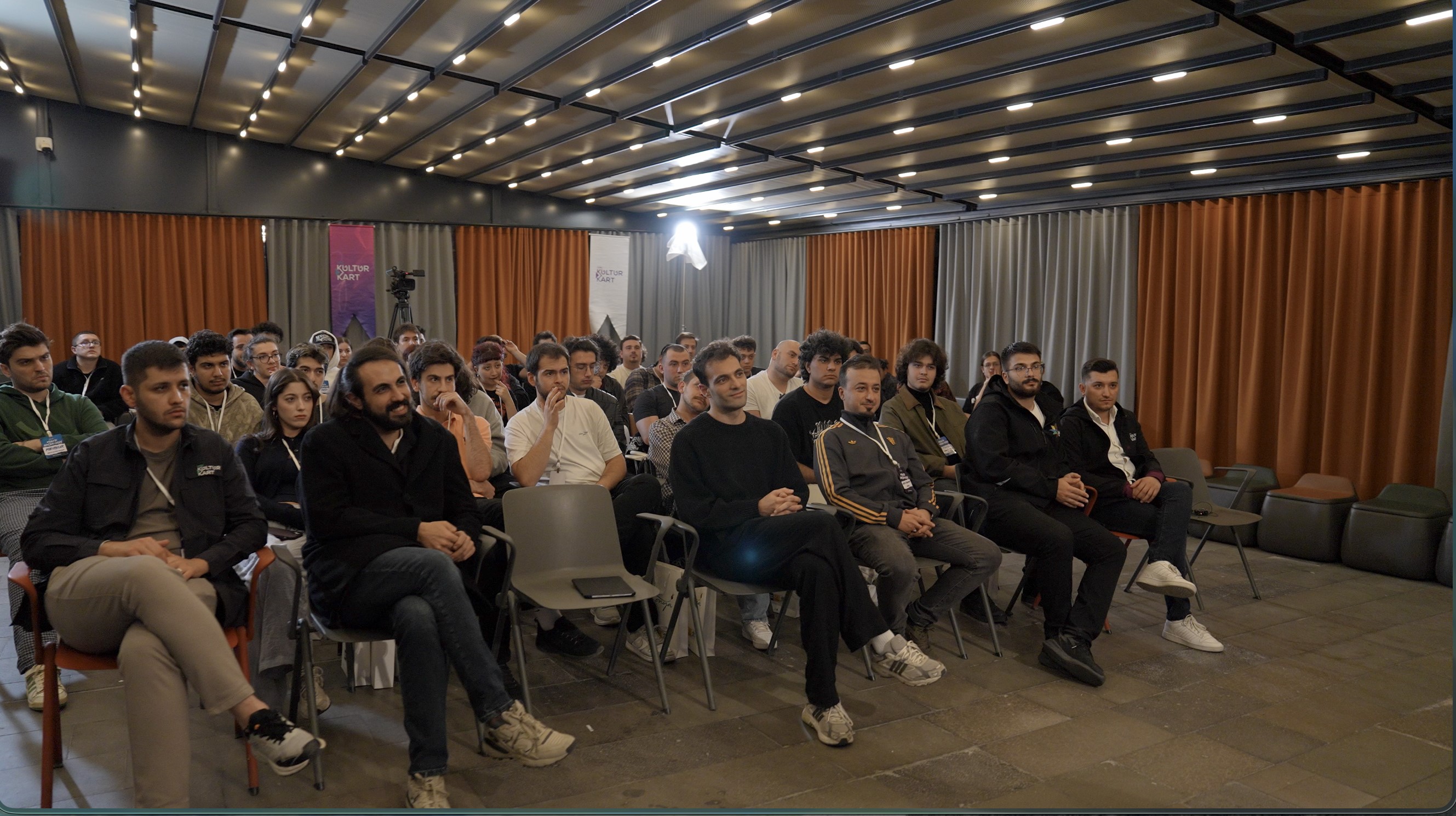 GENÇ KÜLTÜR KARTIN ÖDÜLLÜ MÜZİK HACKATHONU’NDA GENÇLER BEŞİNCİ KEZ HÜNERLERİNİ SERGİLEYECEK