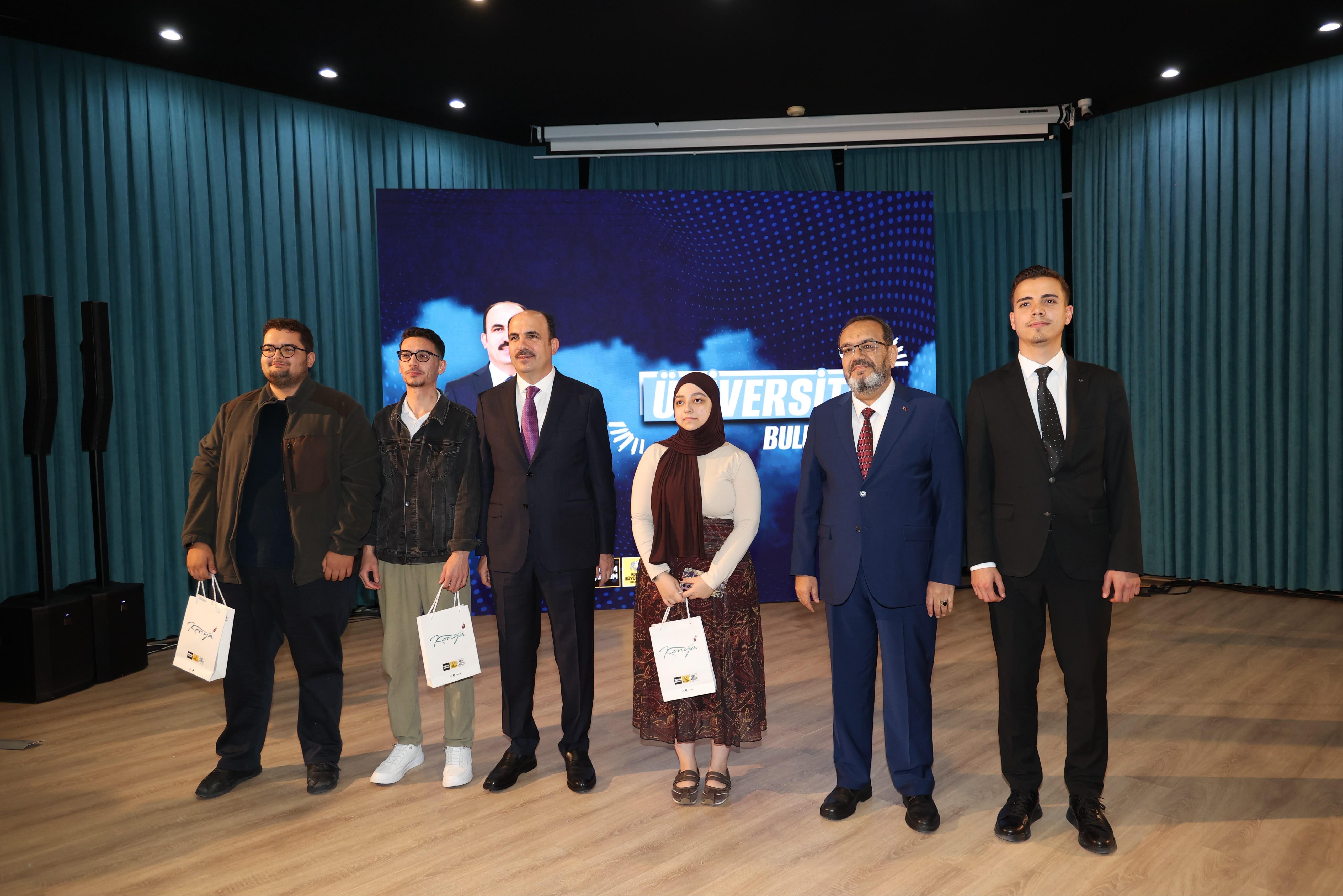 KTÜ ÖĞRENCİLERİYLE BULUŞAN BAŞKAN ALTAY: “ÜNİVERSİTELERİMİZE VE ÖĞRENCİLERİMİZE HER TÜRLÜ KATKIYI SUNUYORUZ”