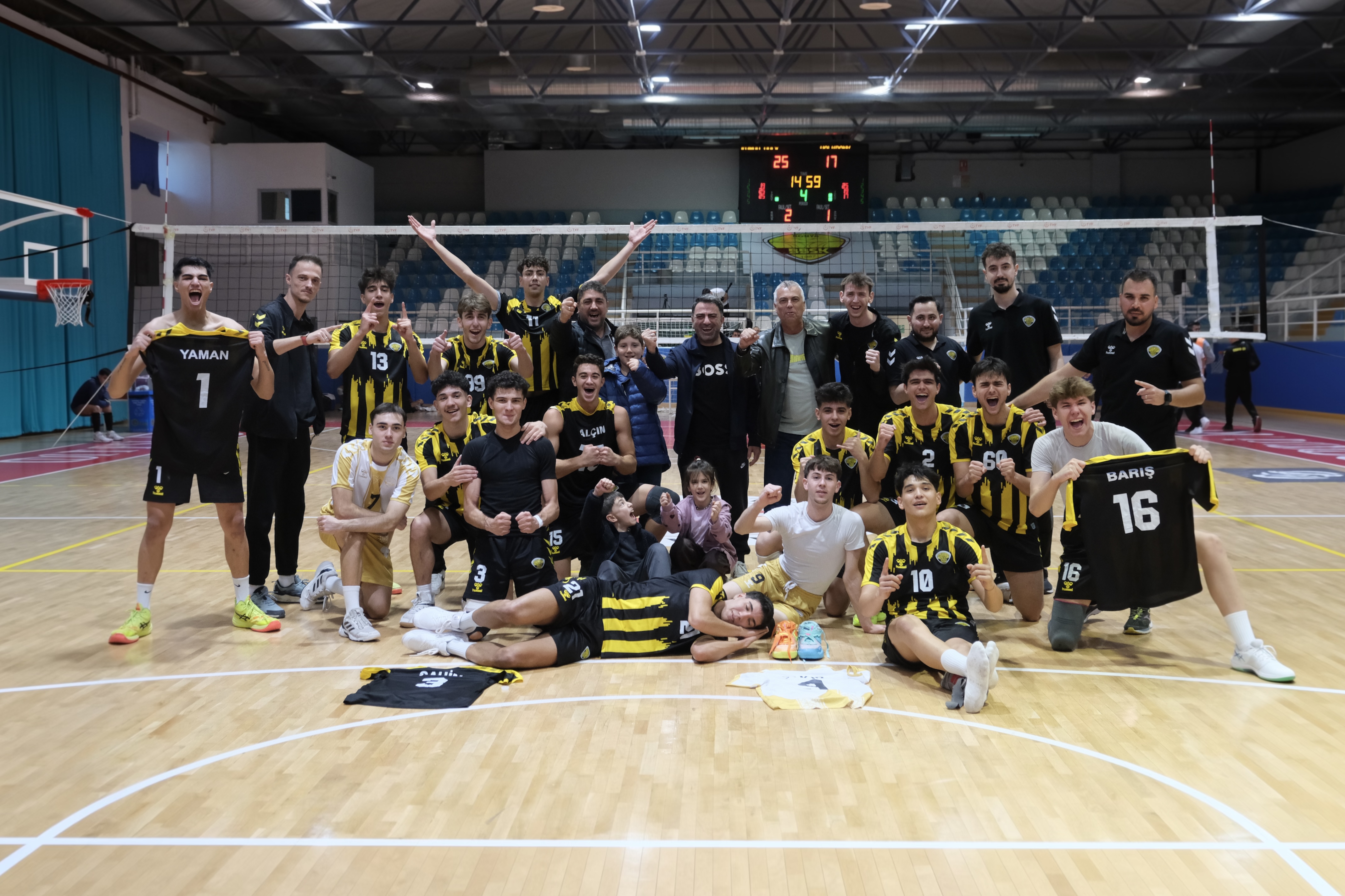 VOLEYBOLDA KONYA BÜYÜKŞEHİR BELEDİYESPOR FIRTINASI