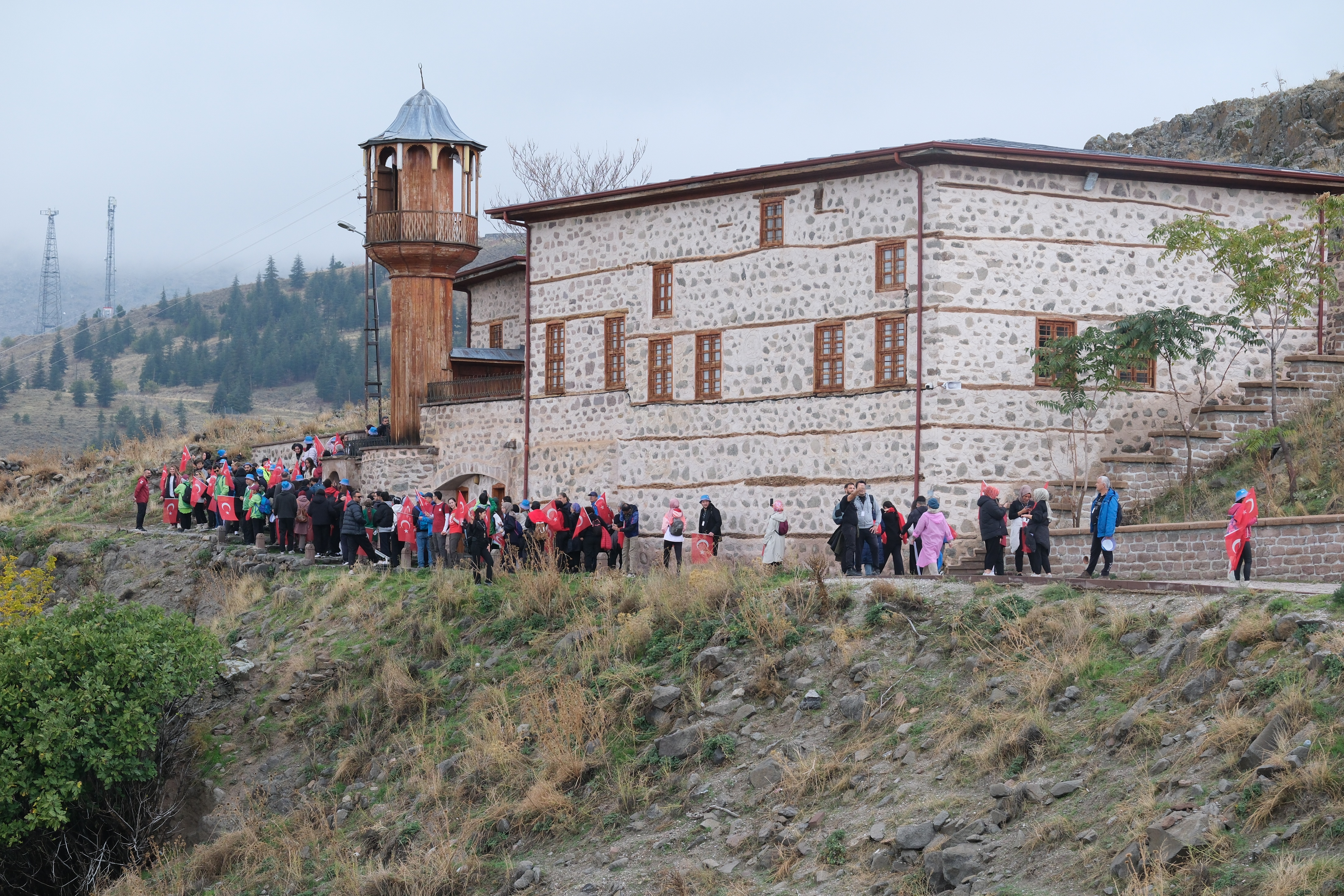 KONYA BÜYÜKŞEHİR’İN CUMHURİYET COŞKUSU SİLLE’DE DOĞAYLA BULUŞTU