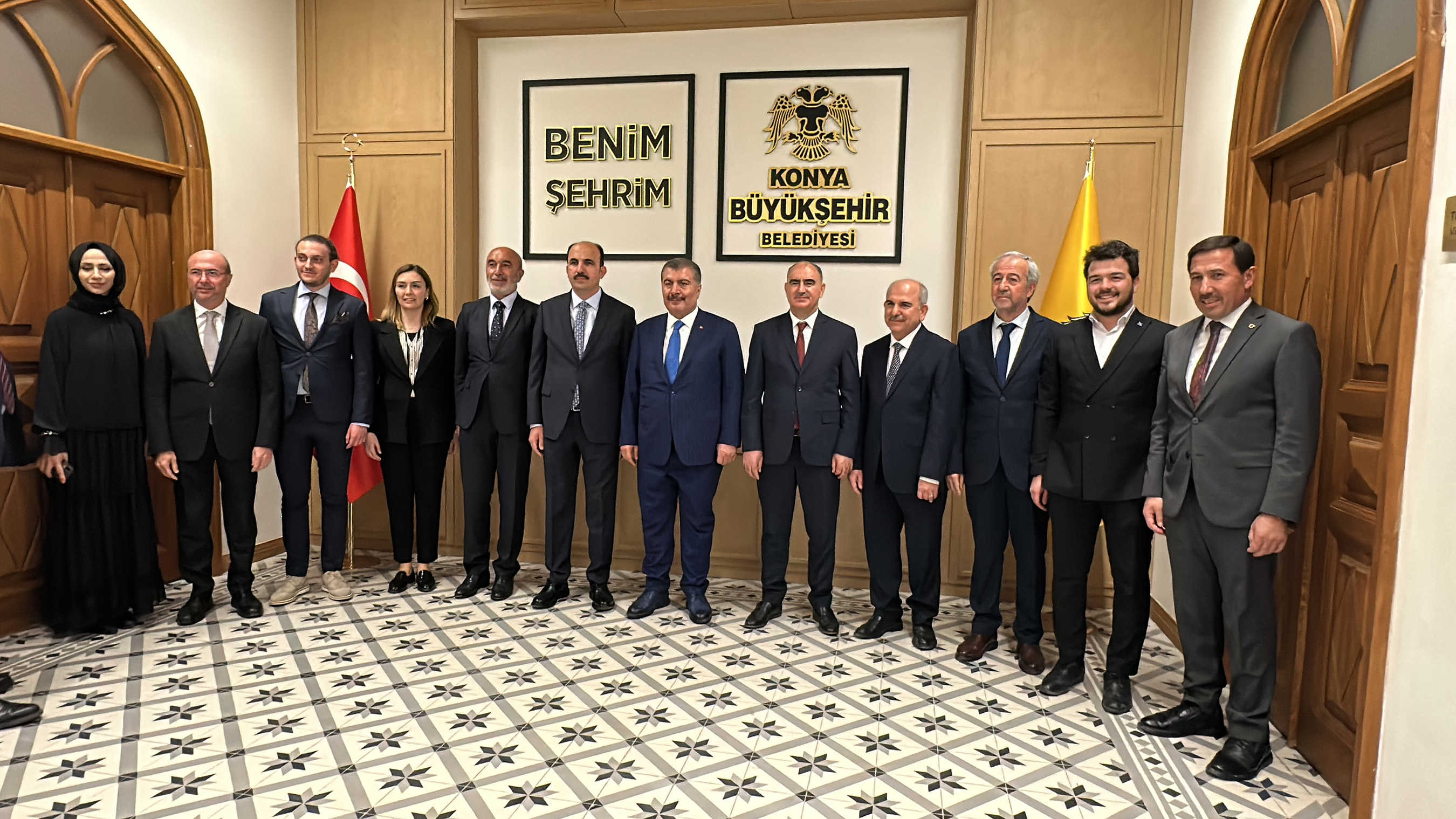 Sağlık Bakanı Koca Taş Bina Kültür ve Sanat Merkezi’nde Gençlerle Buluştu