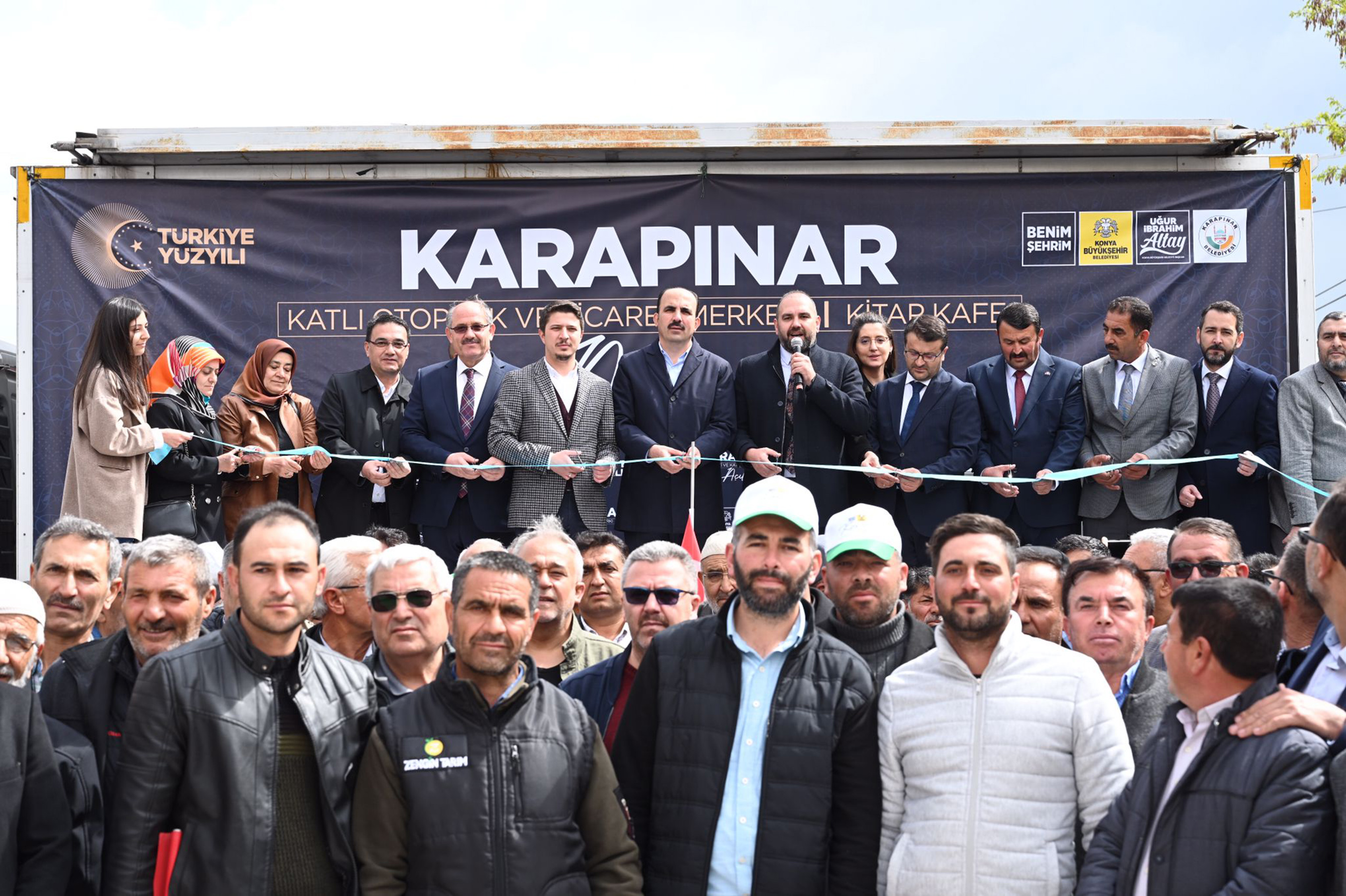 Başkan Altay Karapınar Ticaret Merkezi, Katlı Otoparkı ve Kitap Kafe’yi Açtı