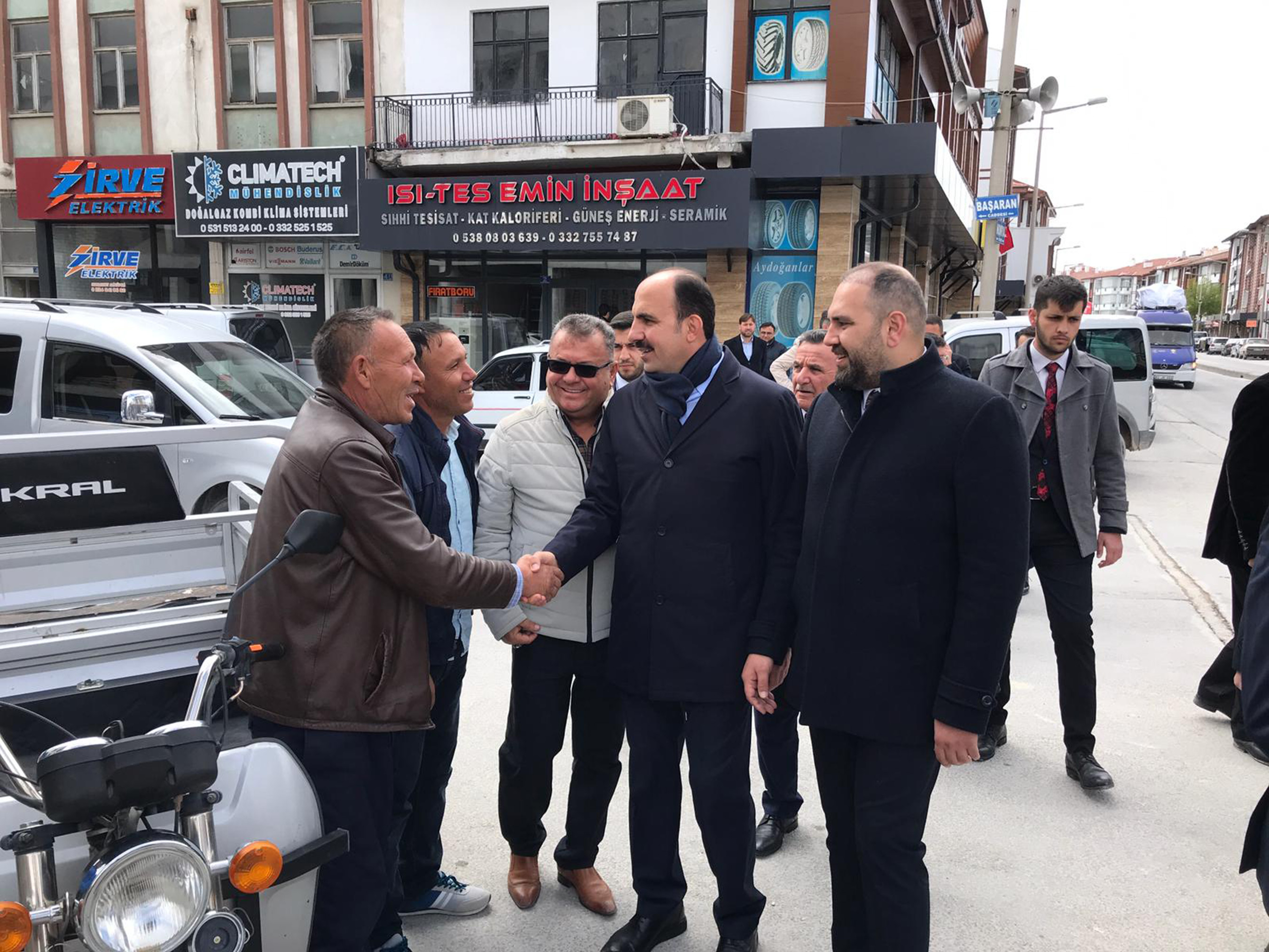 Başkan Altay Karapınar Ticaret Merkezi, Katlı Otoparkı ve Kitap Kafe’yi Açtı