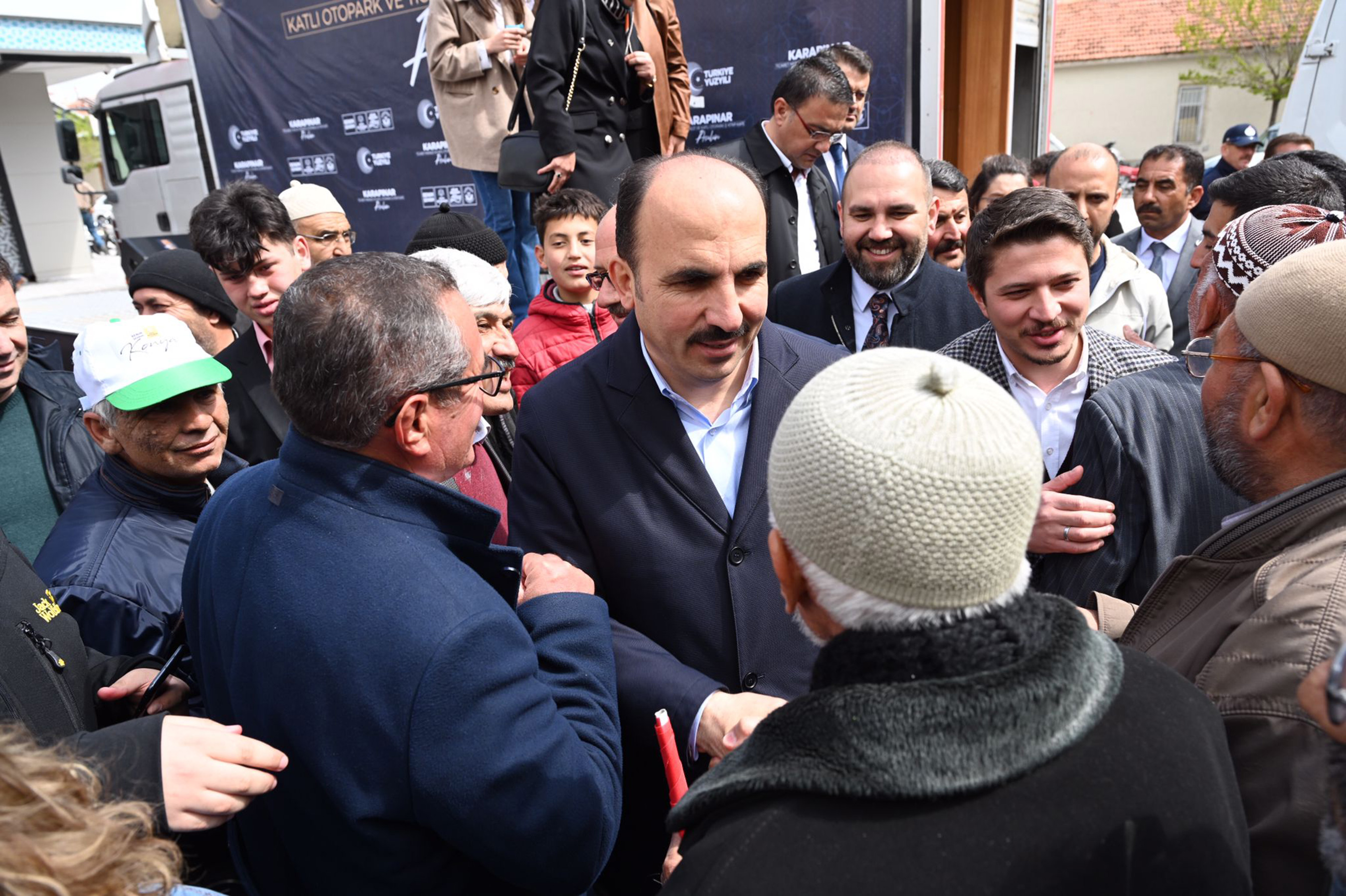 Başkan Altay Karapınar Ticaret Merkezi, Katlı Otoparkı ve Kitap Kafe’yi Açtı