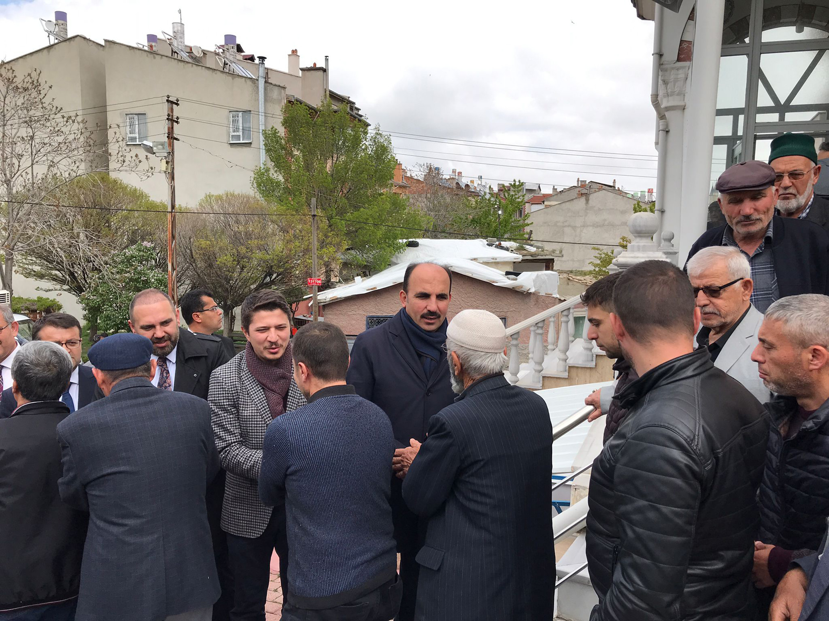 Başkan Altay Karapınar Ticaret Merkezi, Katlı Otoparkı ve Kitap Kafe’yi Açtı