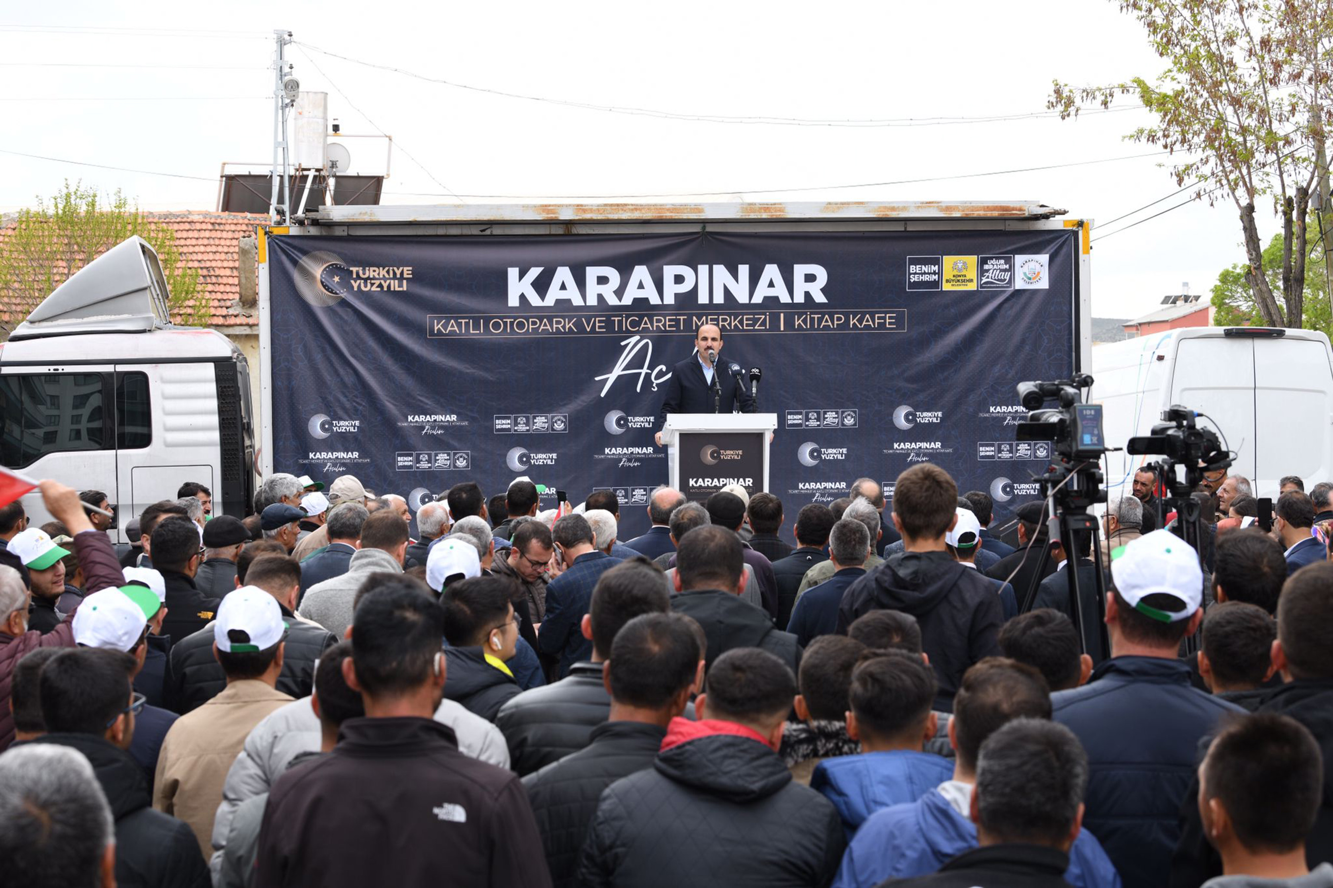 Başkan Altay Karapınar Ticaret Merkezi, Katlı Otoparkı ve Kitap Kafe’yi Açtı