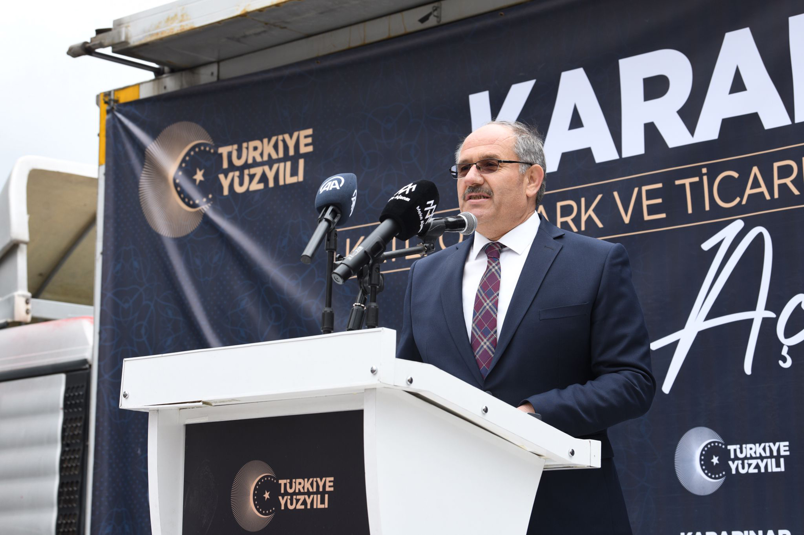 Başkan Altay Karapınar Ticaret Merkezi, Katlı Otoparkı ve Kitap Kafe’yi Açtı