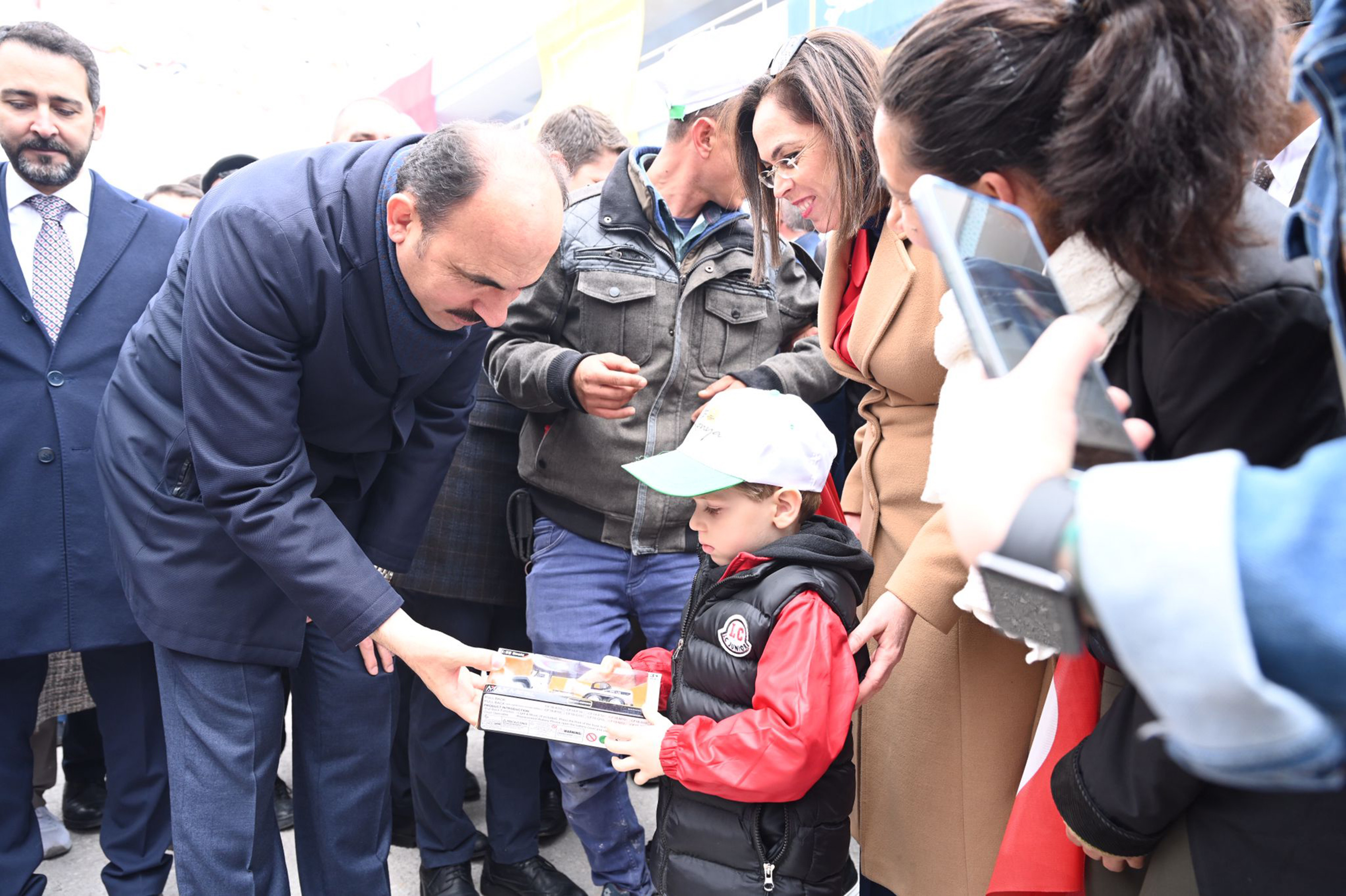 Başkan Altay Karapınar Ticaret Merkezi, Katlı Otoparkı ve Kitap Kafe’yi Açtı