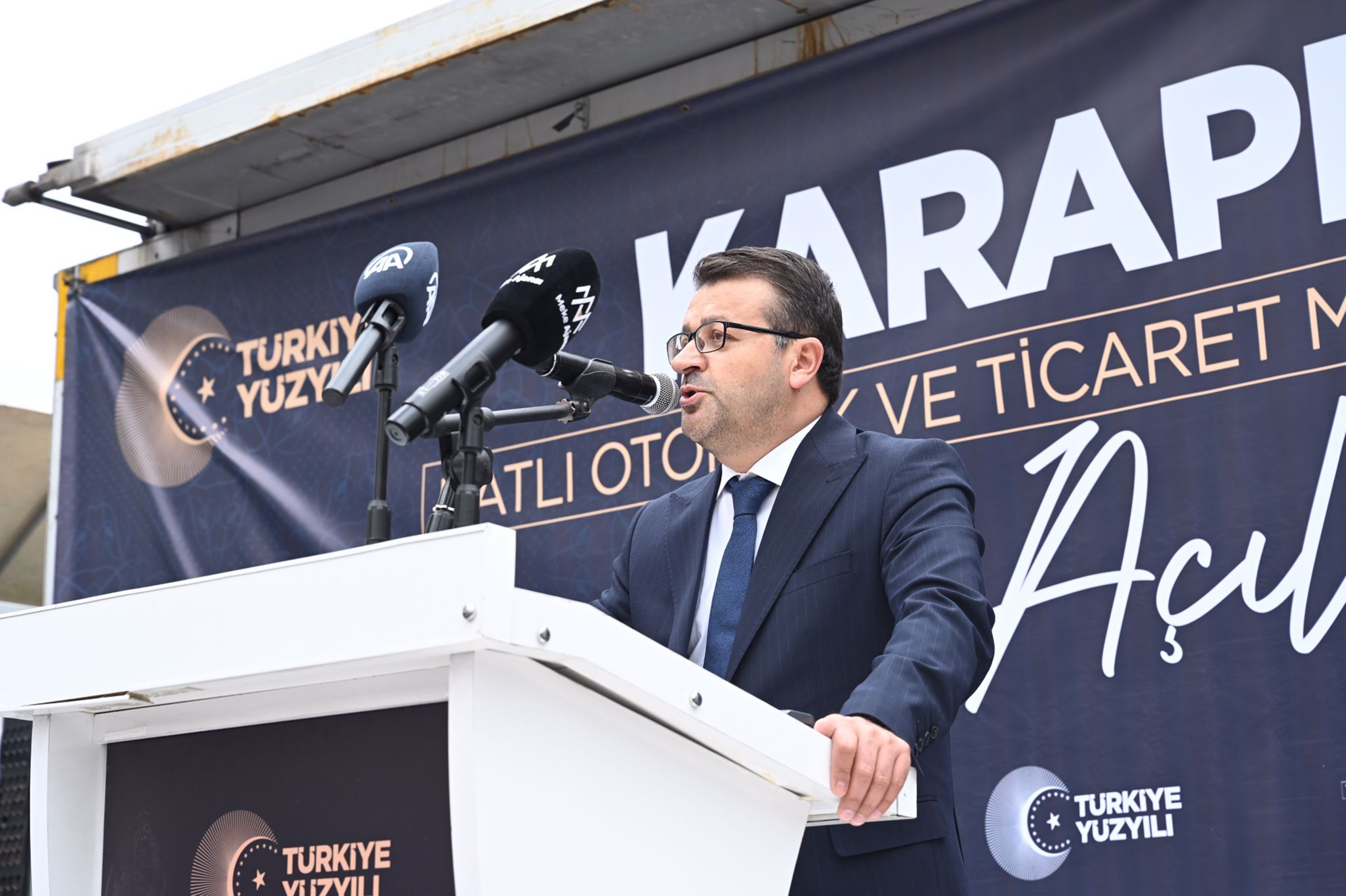 Başkan Altay Karapınar Ticaret Merkezi, Katlı Otoparkı ve Kitap Kafe’yi Açtı