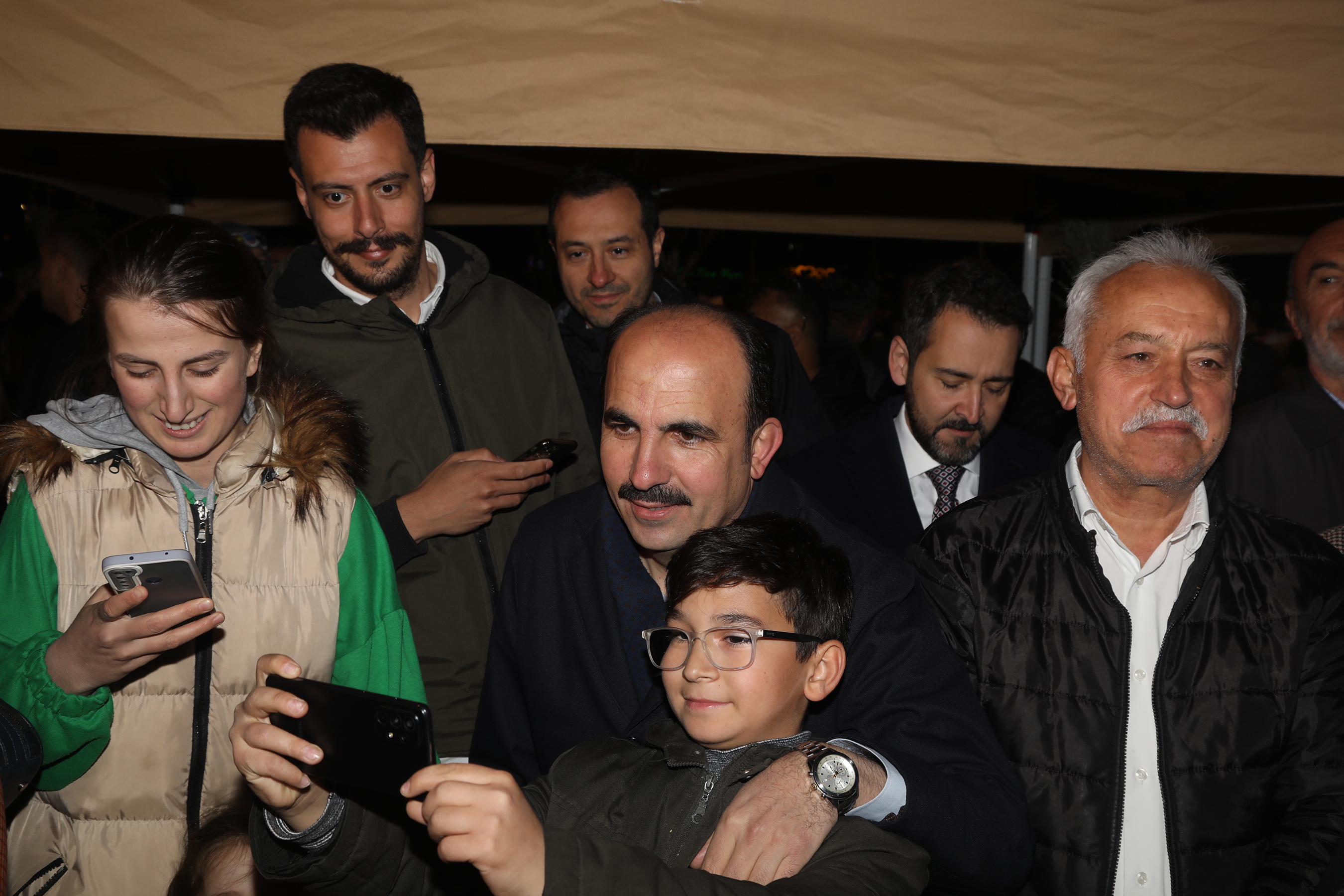 Başkan Altay: “Çocuklarımızın Yüzü Gülsün Diye Gece Gündüz Çalışıyoruz”