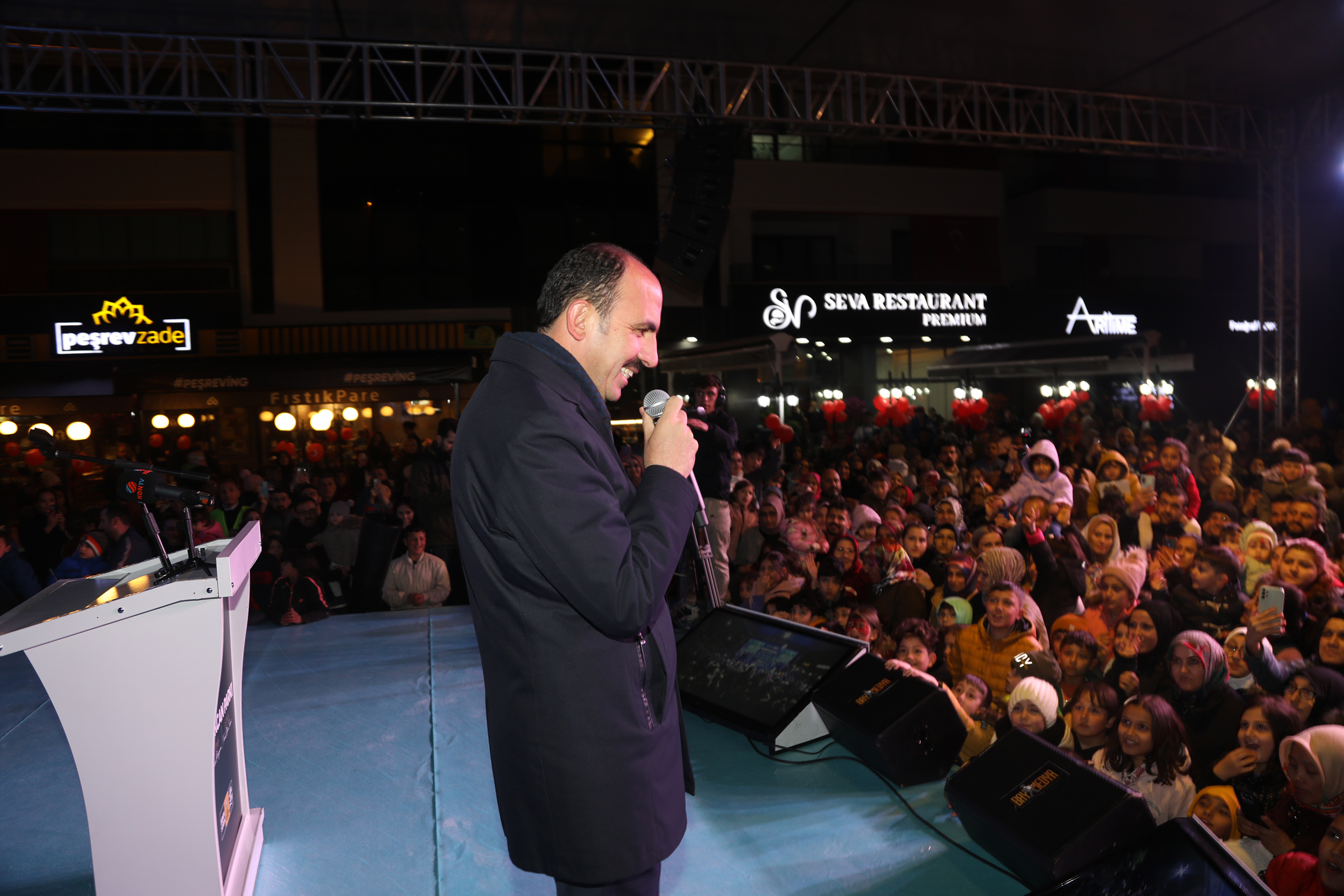 Başkan Altay: “Çocuklarımızın Yüzü Gülsün Diye Gece Gündüz Çalışıyoruz”