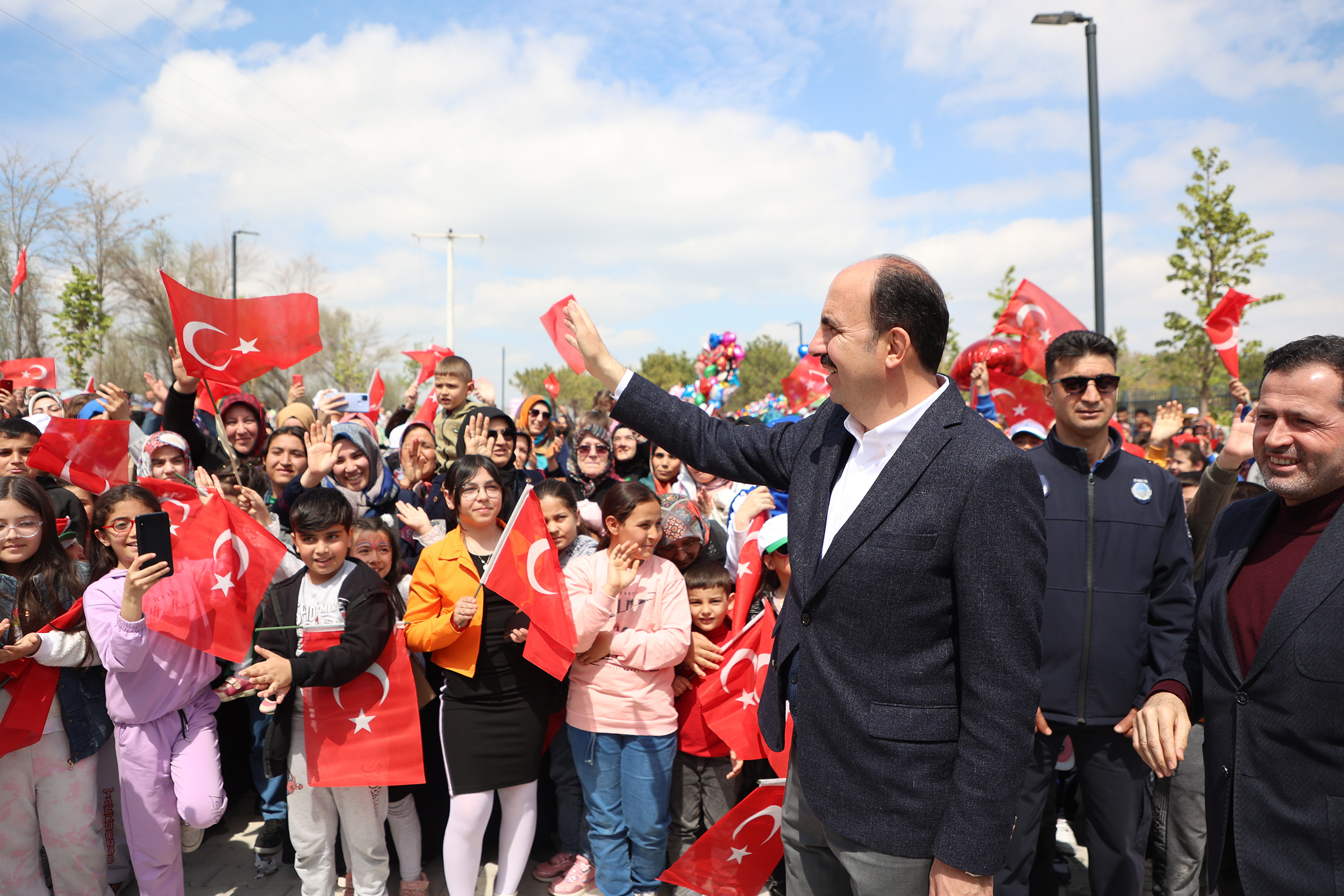 Başkan Altay: “3 Günde 17 Tesisin Açılışını Yaptık veya Temelini Attık”