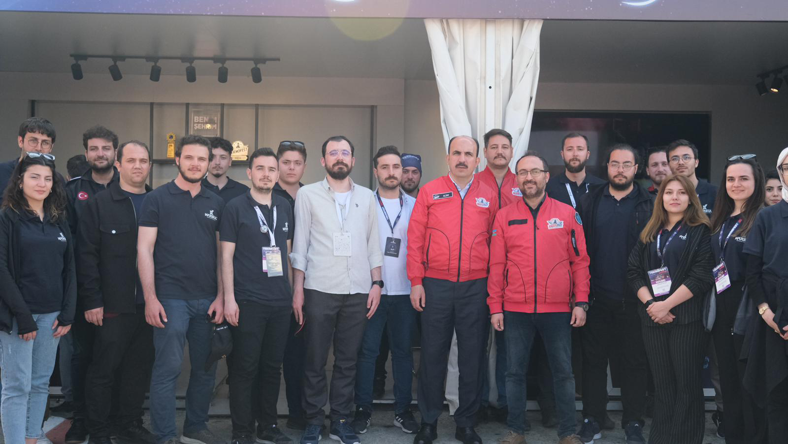 TEKNOFEST Yönetimi Deprem Bölgesindeki Çalışmaları İçin Başkan Altay'a Teşekkür Plaketi Takdim Etti