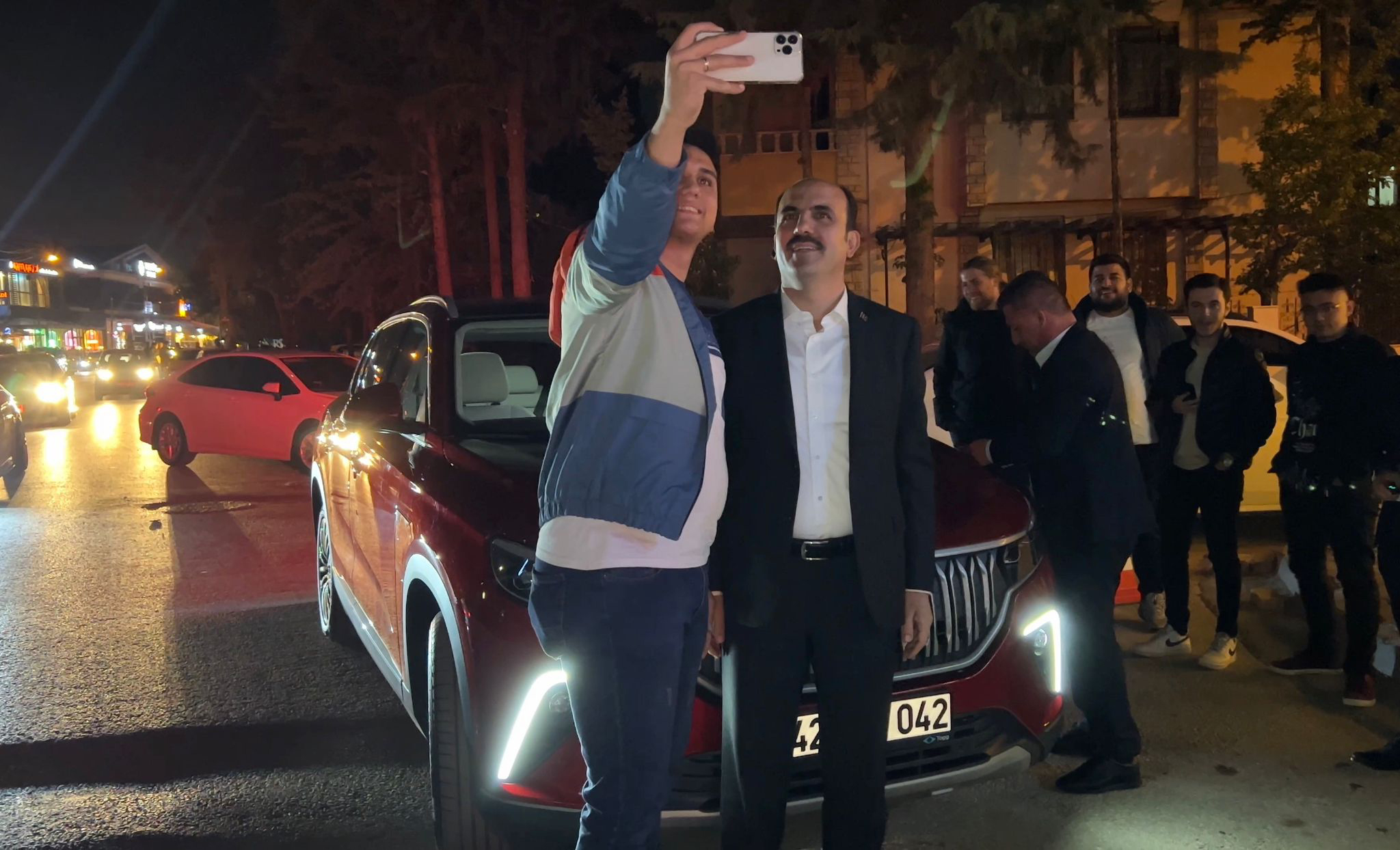 TOGG’un Direksiyonuna Geçen Başkan Altay Konyalıların Sevgi Seliyle Karşılaştı