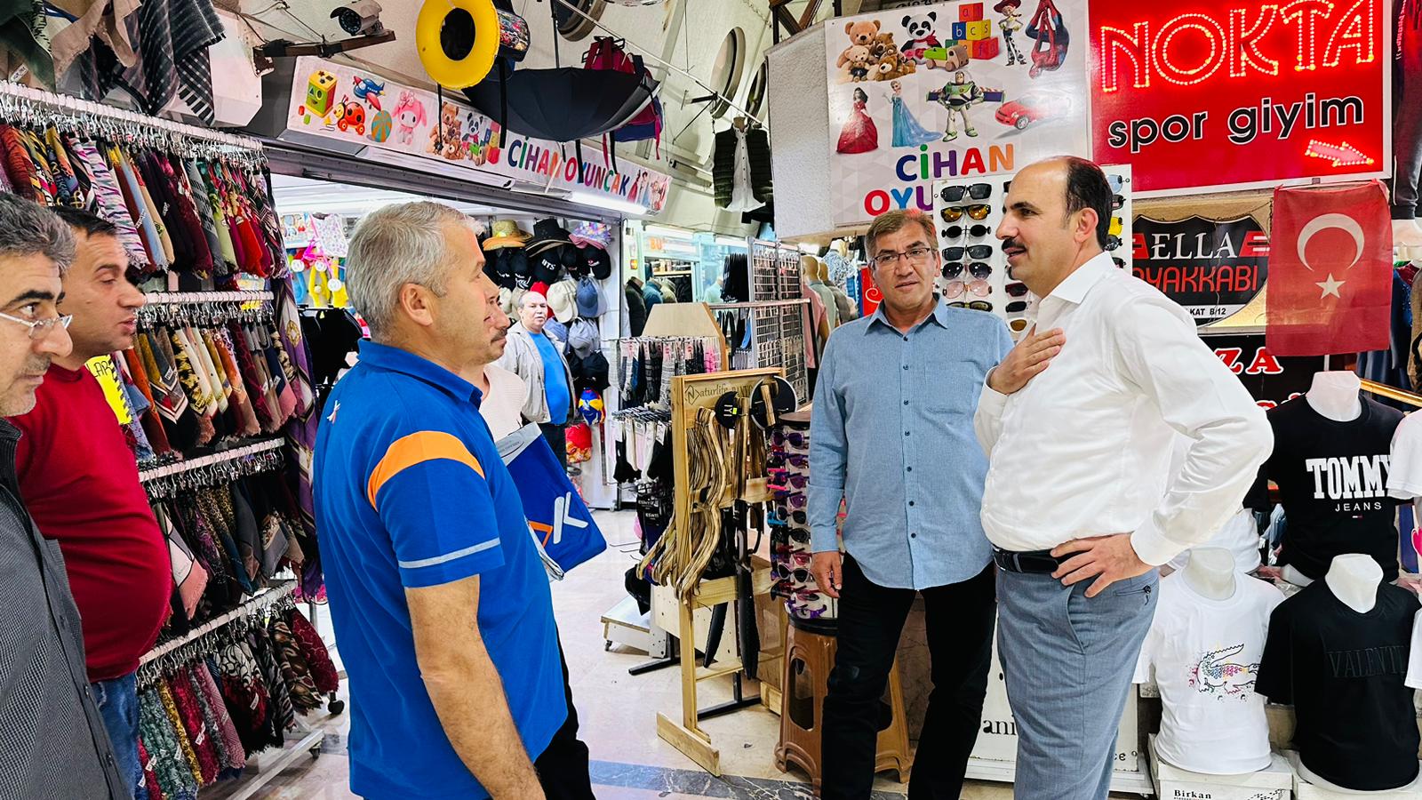 Başkan Altay Eski Belediye Civarındaki İş Merkezlerinde Esnaflarla Buluştu